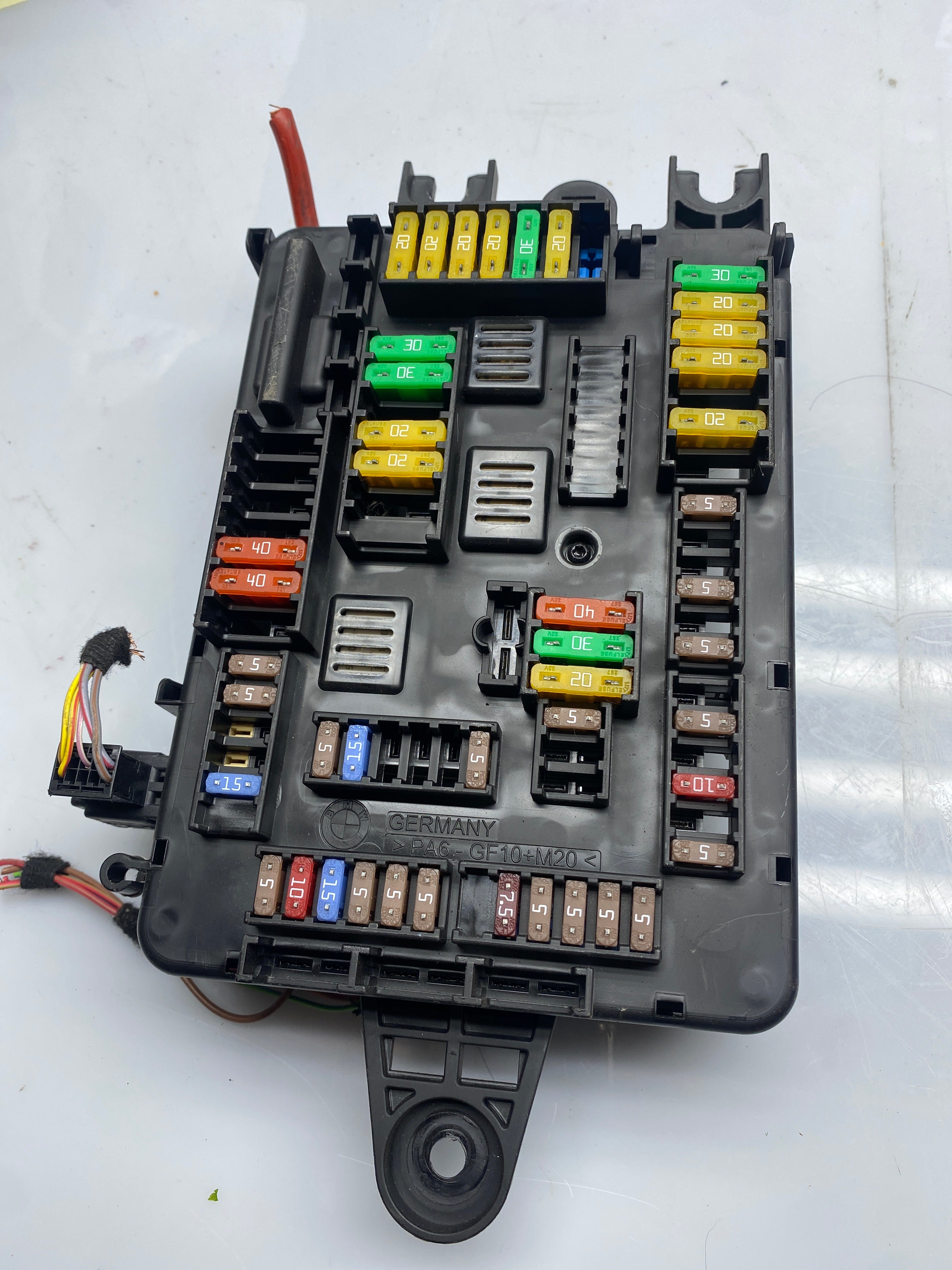 BMW F20/F22/F30 Rear Electric Fuse Box – 2011–2019 (9337880)