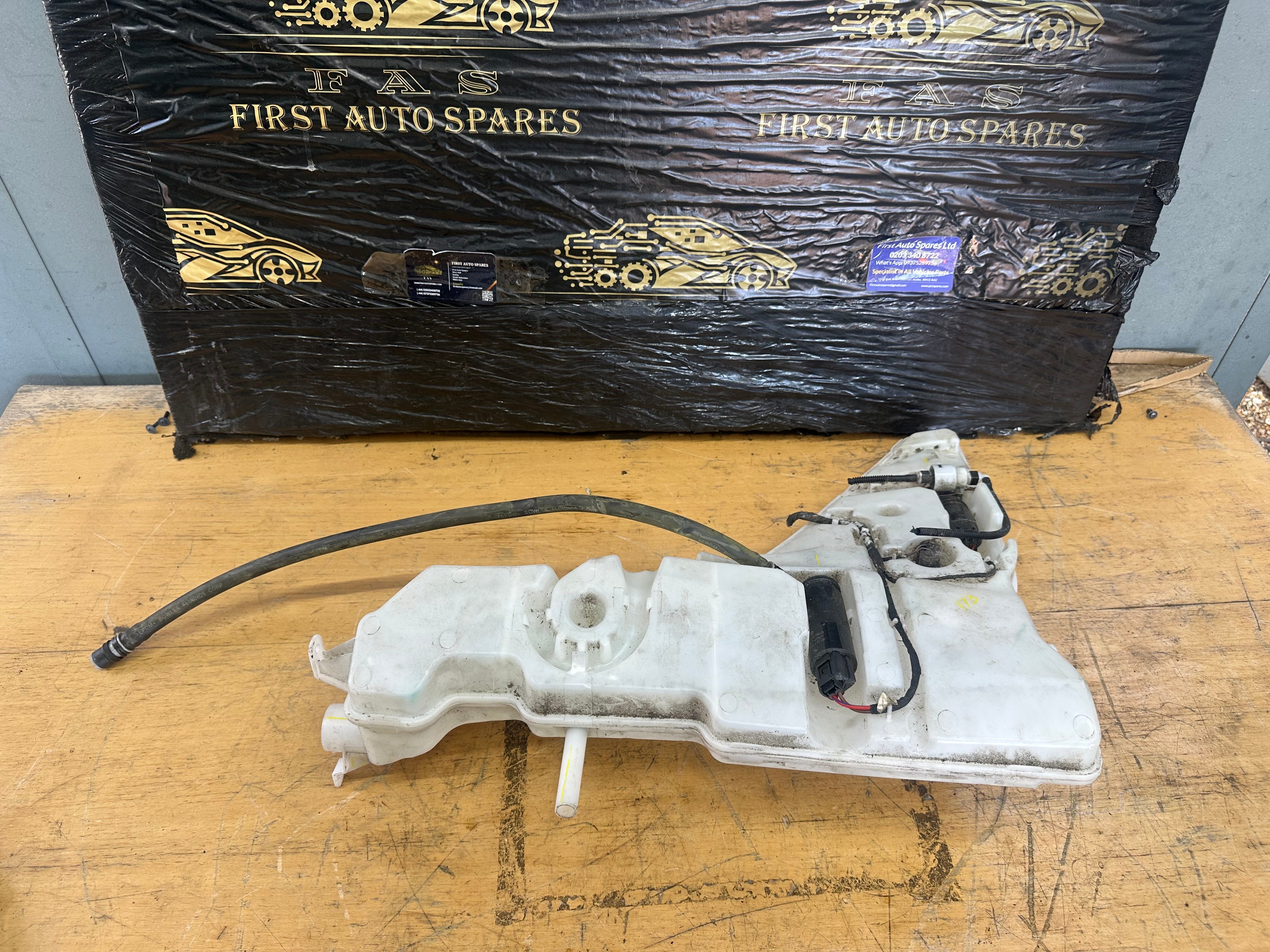 BMW X5 F15 2014–2018 M Sport Windscreen Washer Bottle (7292424) (7292424-14)