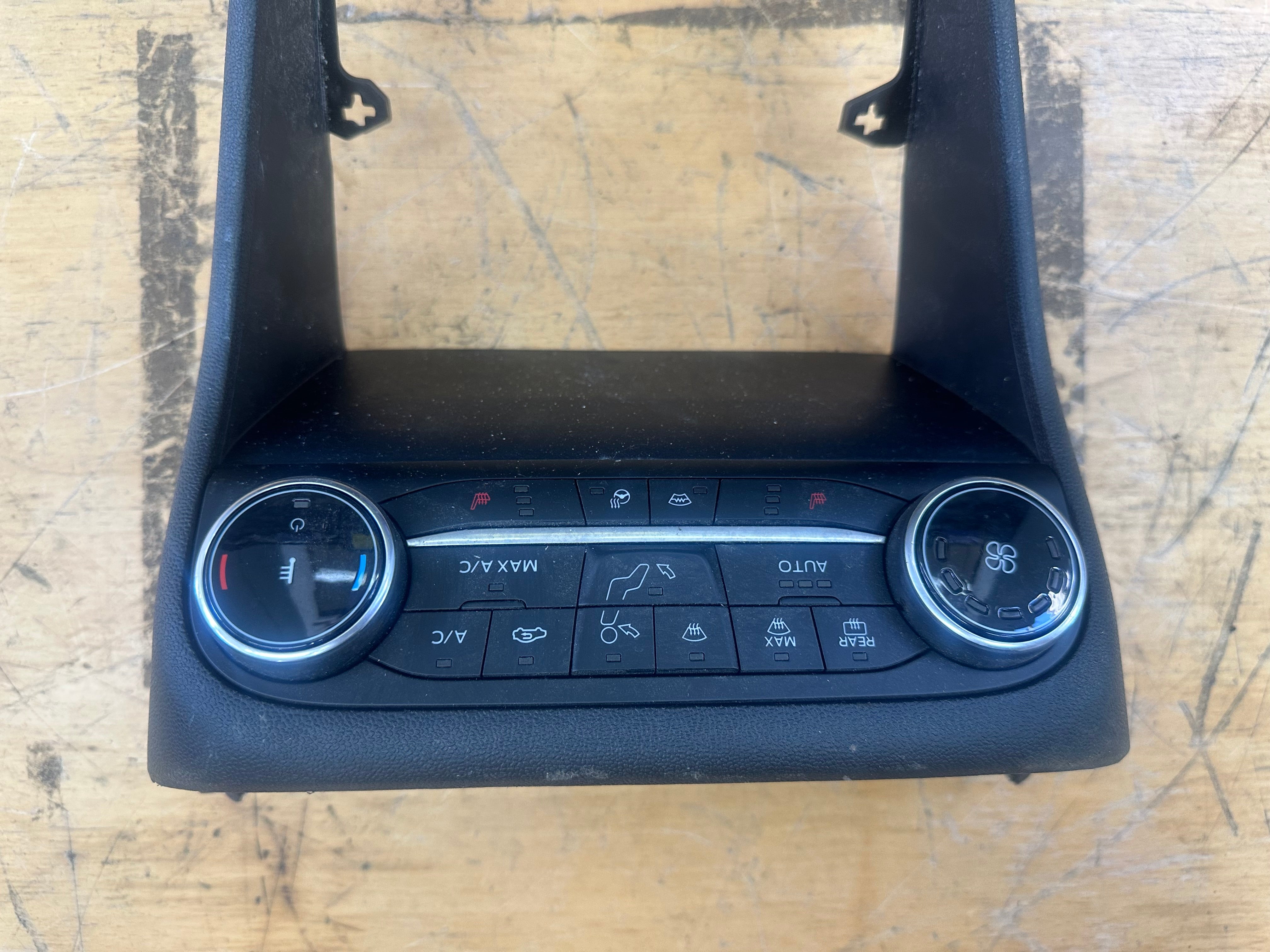 Ford Fiesta 2017-2023 Heater Control Switch Panel & Trim (M1BT-18C612-HD)