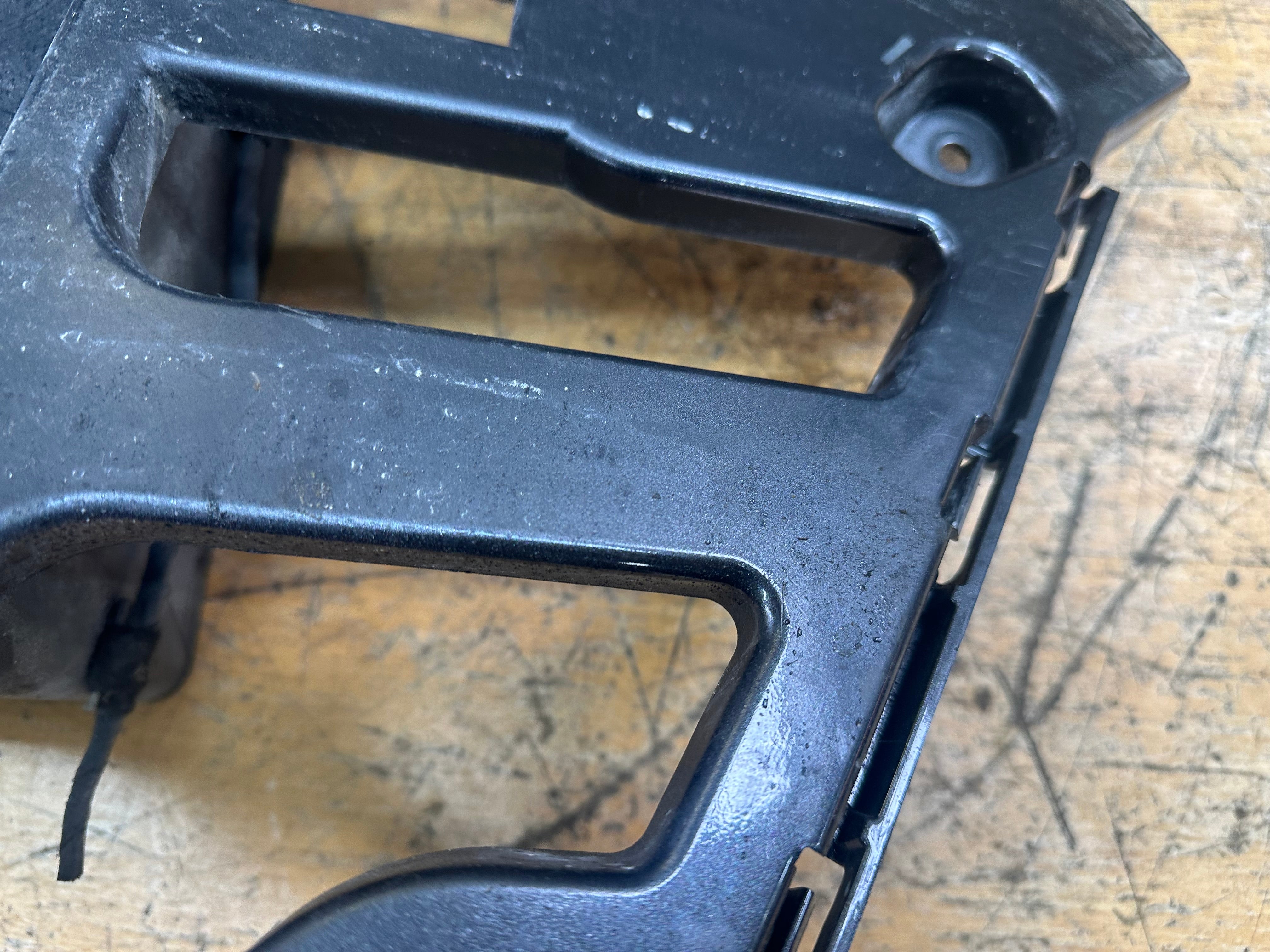 BMW X5 Series F15 Rear Bumper Bracket Right Driver Side (7294722) (139605-19)