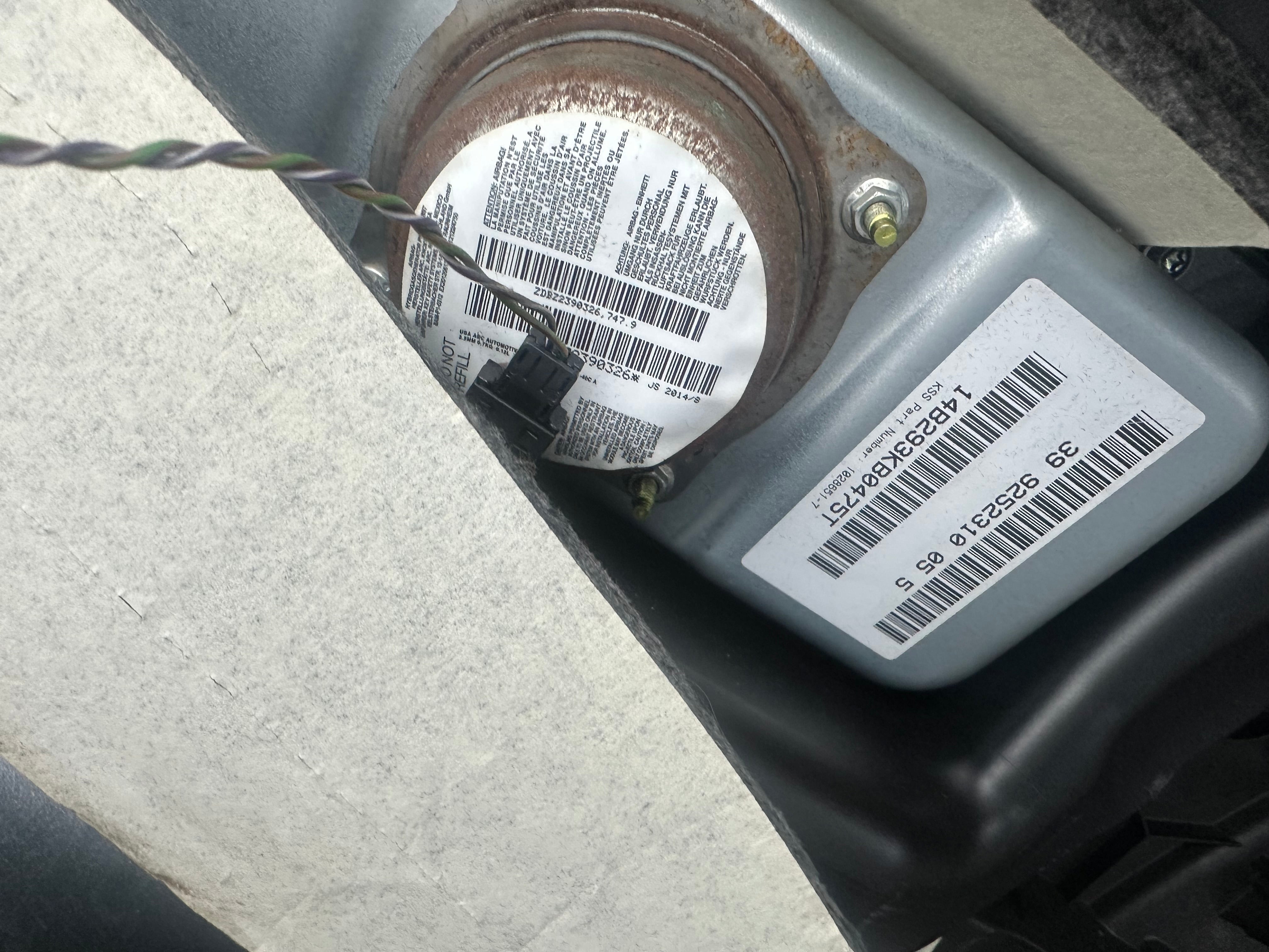 BMW X5 F15/F16 Complete Dashboard with Passenger Airbag (1028651-7) (4037468)