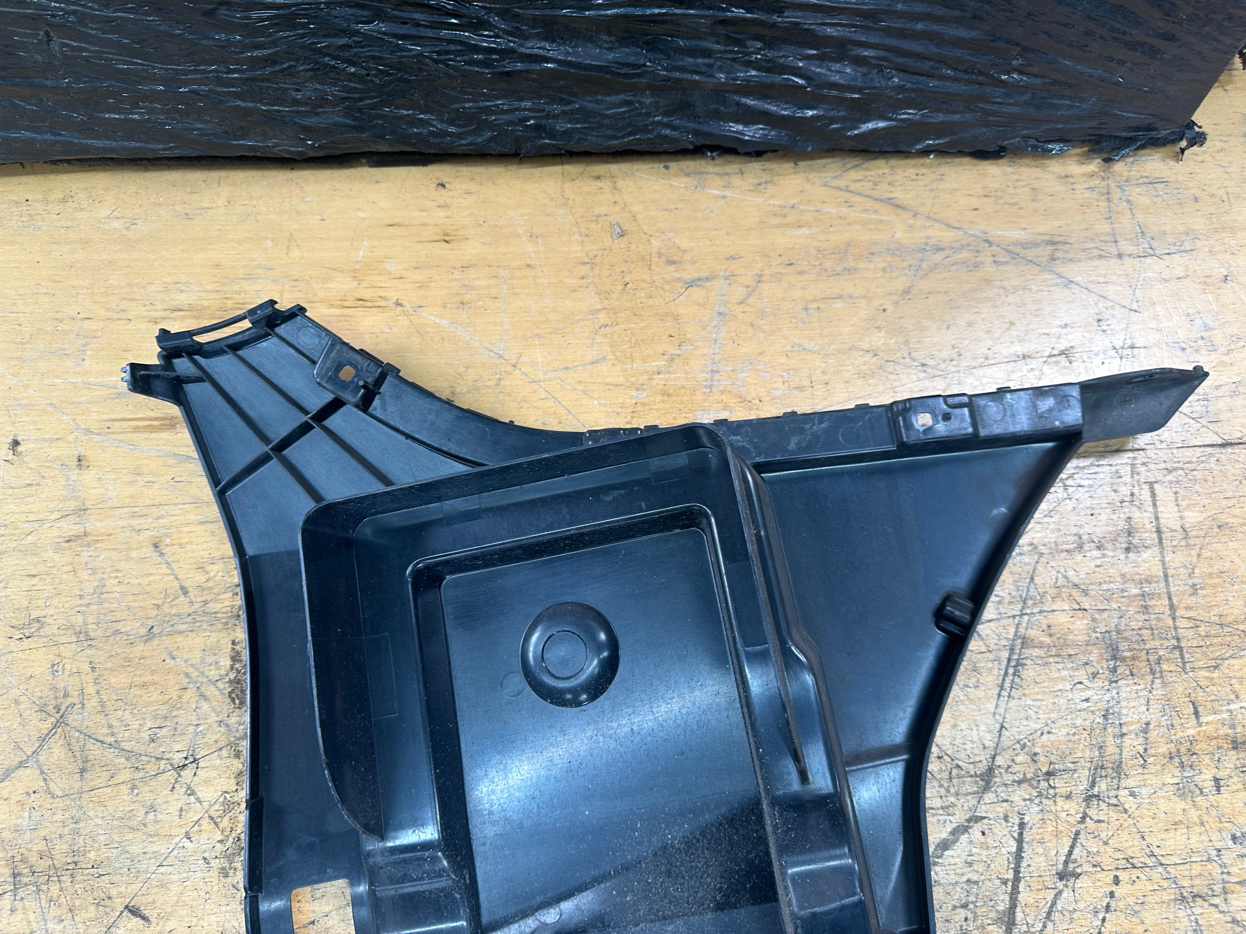 BMW 6 Series F06 F12 F13 Rear Bumper Bracket Left Passenger Side (7223165)