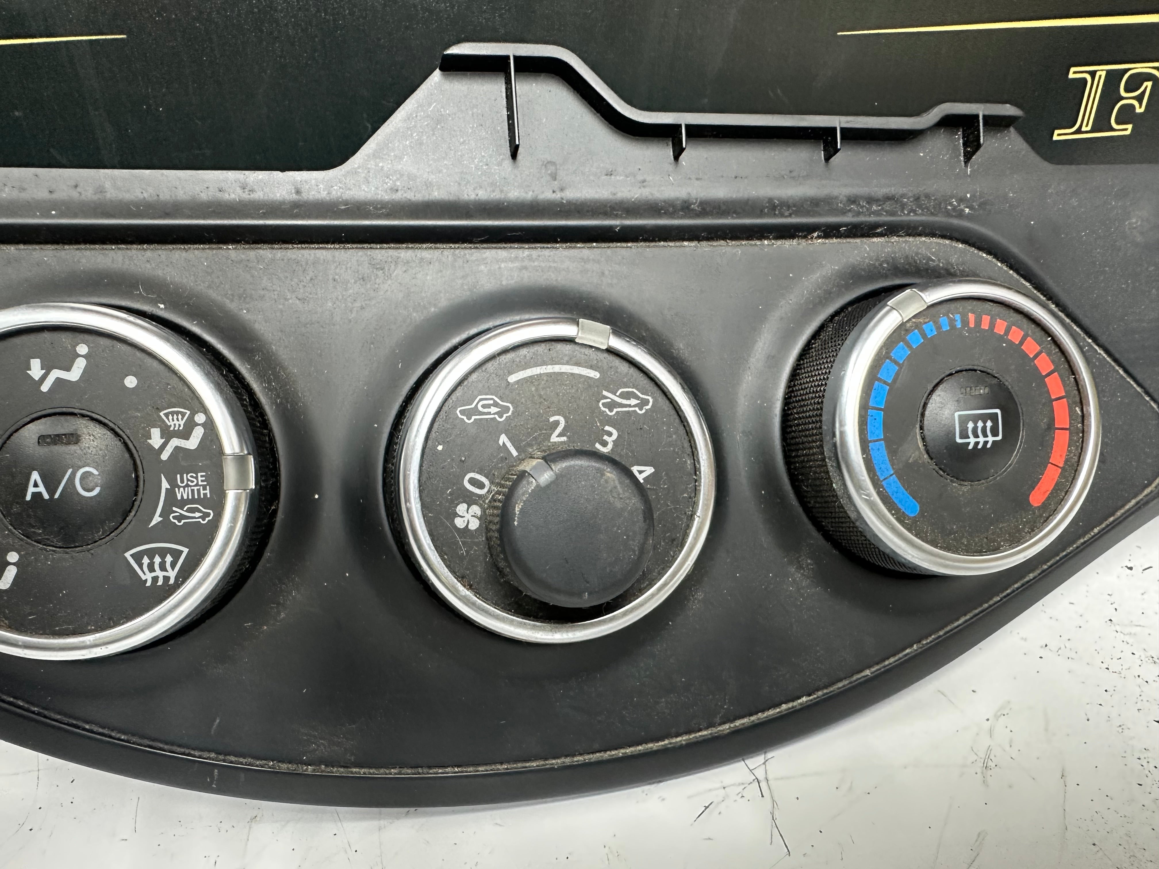 Toyota Yaris Climate Control Panel Manual Petrol (55406-OD400) (107769A0)