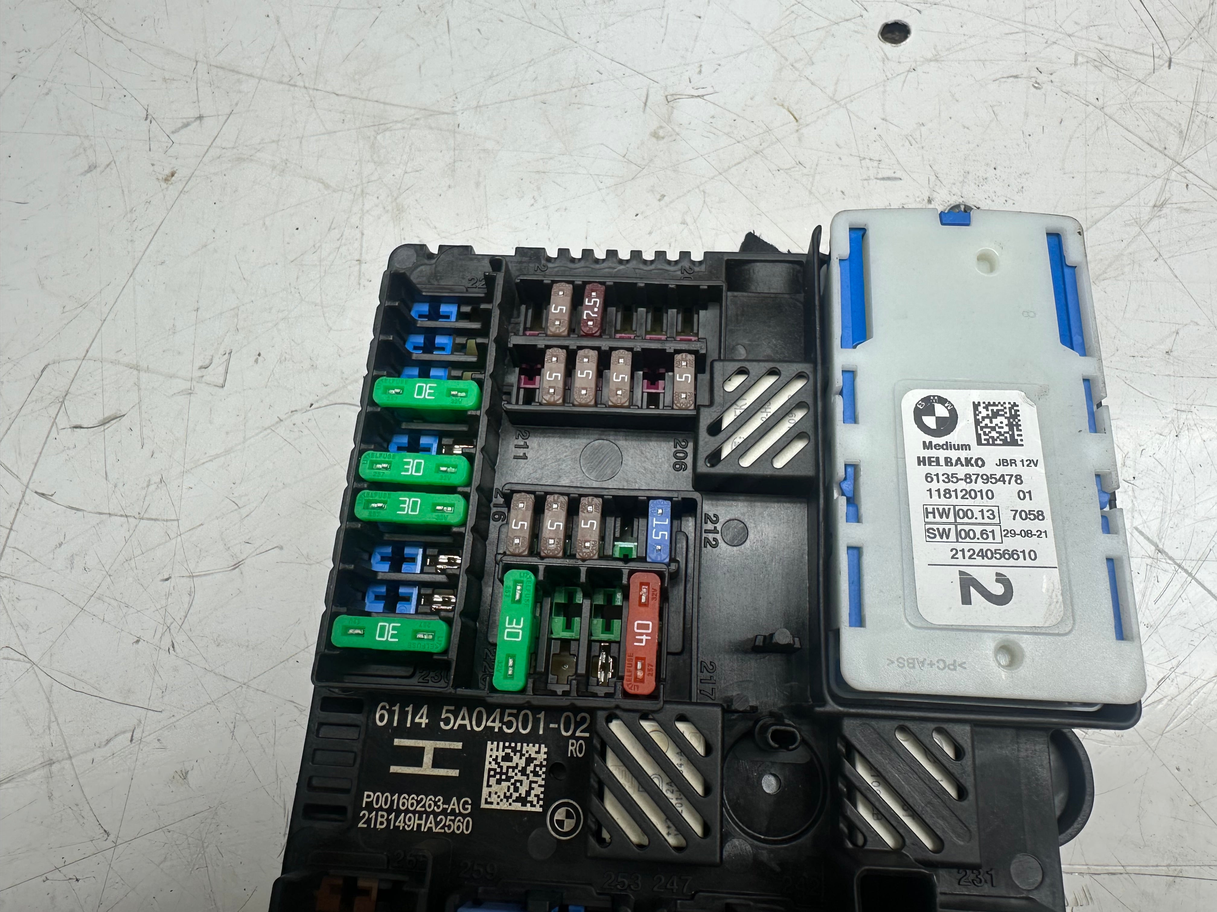 BMW 3 Series G20 2021 Fuse and Relay Box 2.0 Diesel (8795478)