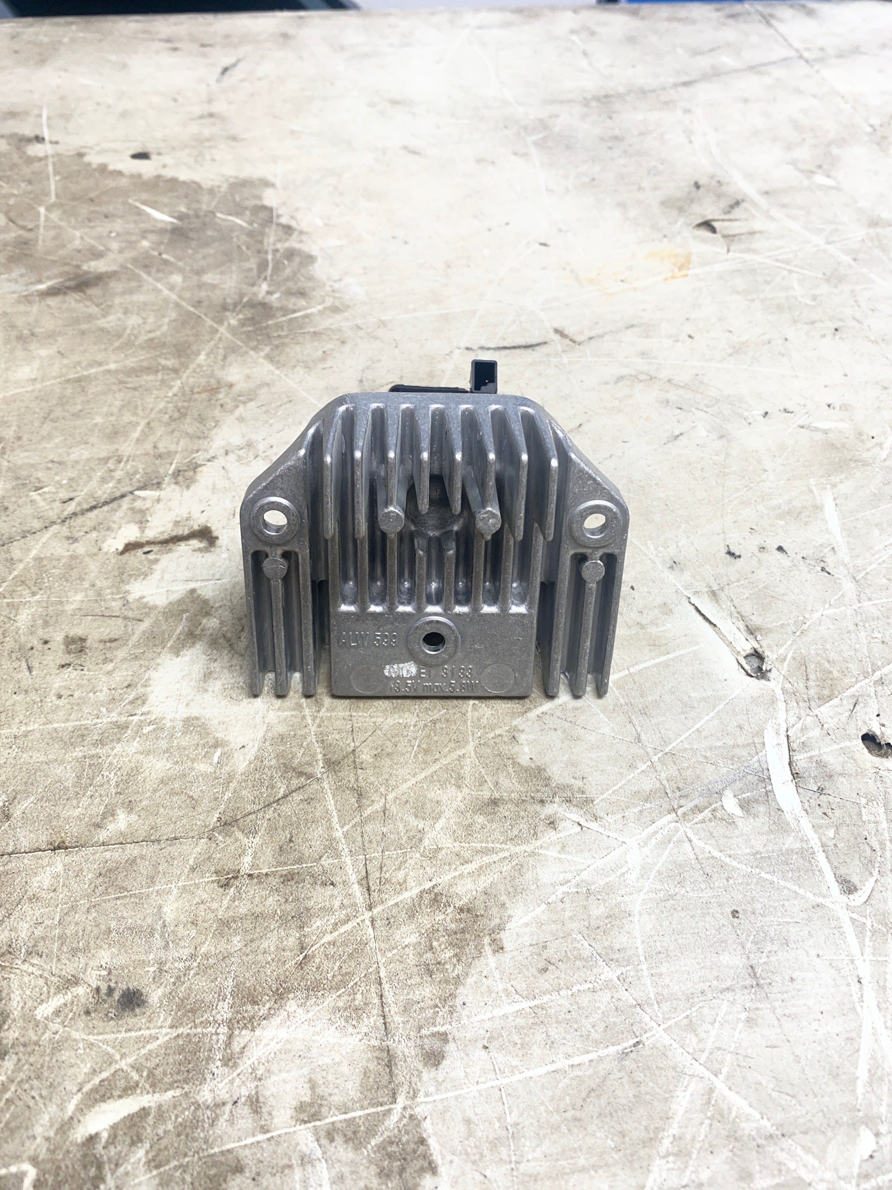 BMW 1 Series F20 Front Right Headlight Control Module - 178422-00