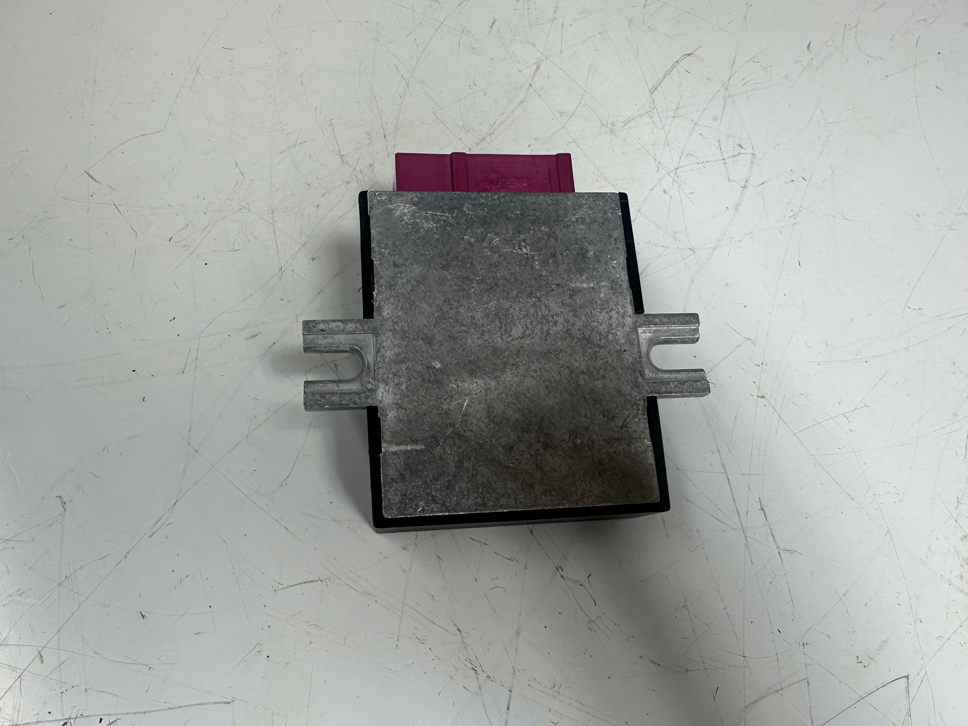BMW F Series Computer / Fuel Pump Control Unit (1614 7358144)