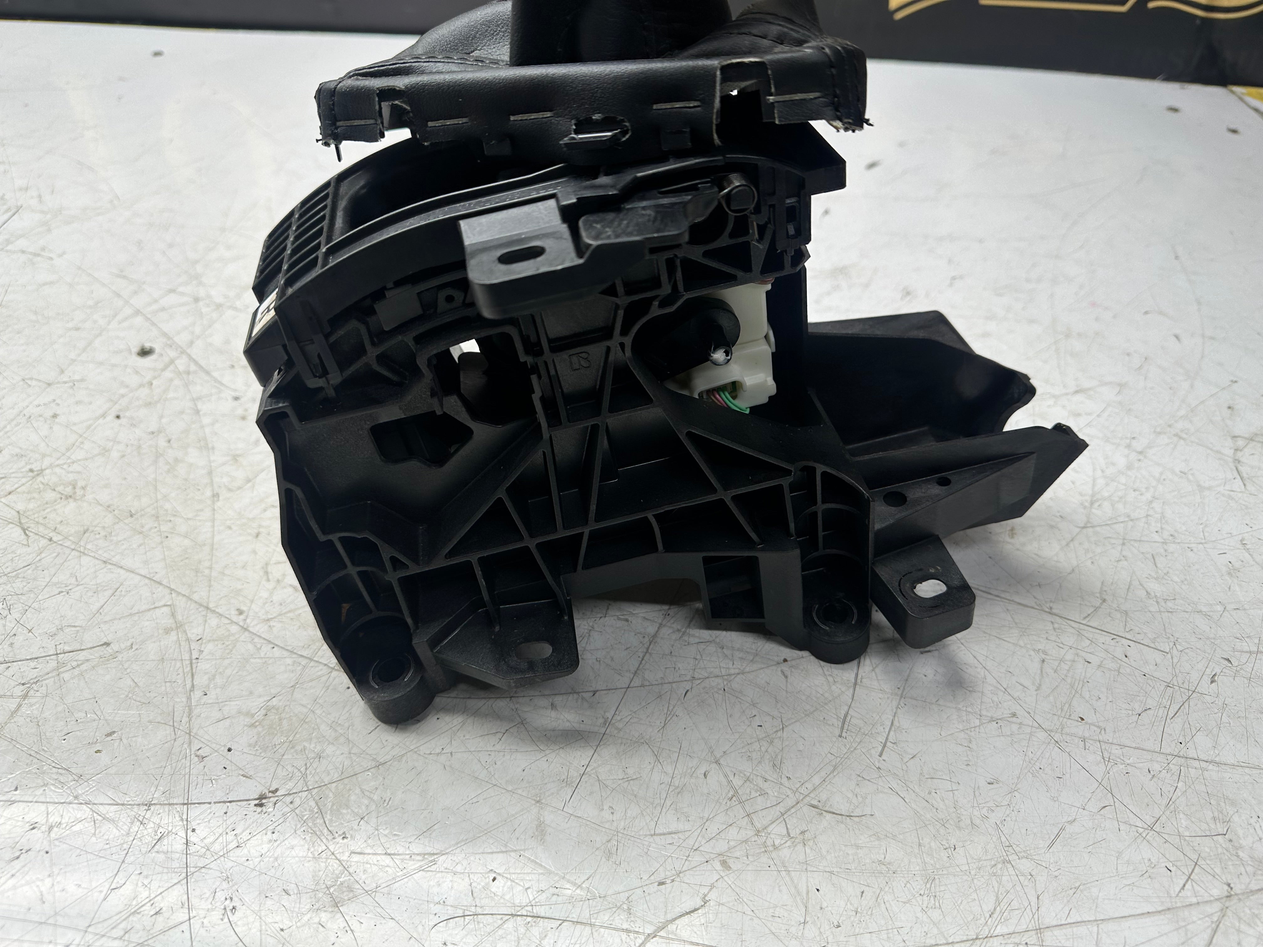 Toyota C-HR 2016-23 Gear Selector Shifter Mechanism (75G591-RHD)