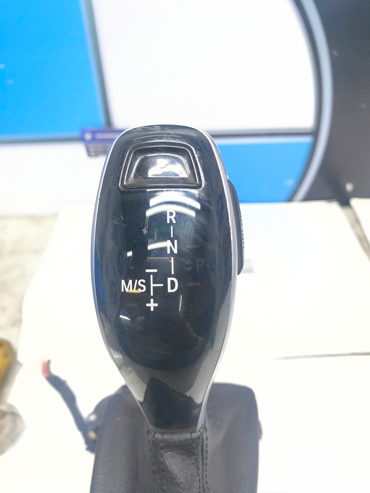 BMW 2 Series F45 F46 Automatic Gear Knob Stick Shifter Selector (7950471-01)
