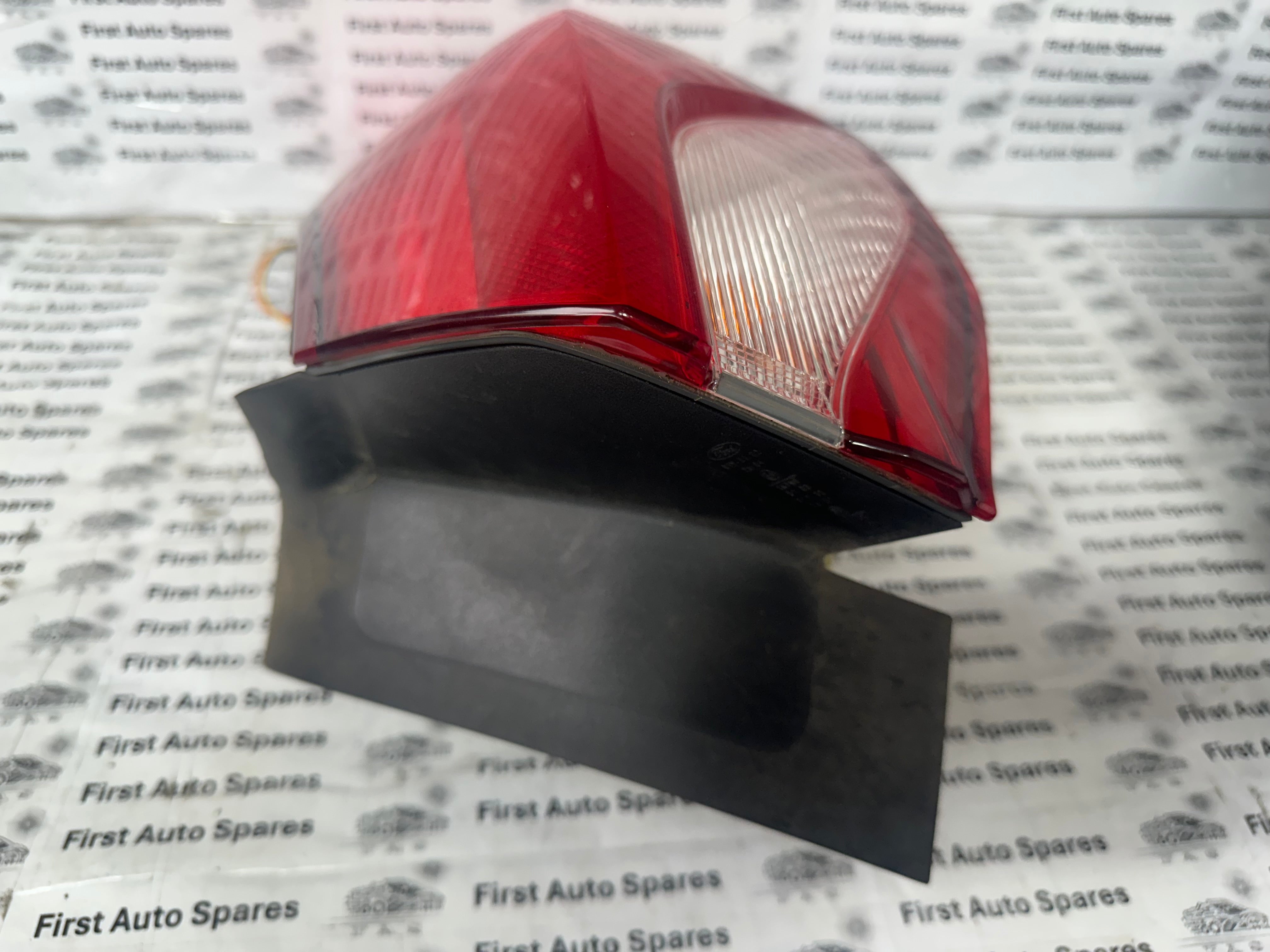 Ford Focus 2020 Right Rear Taillight (JX7B-13404-CE)