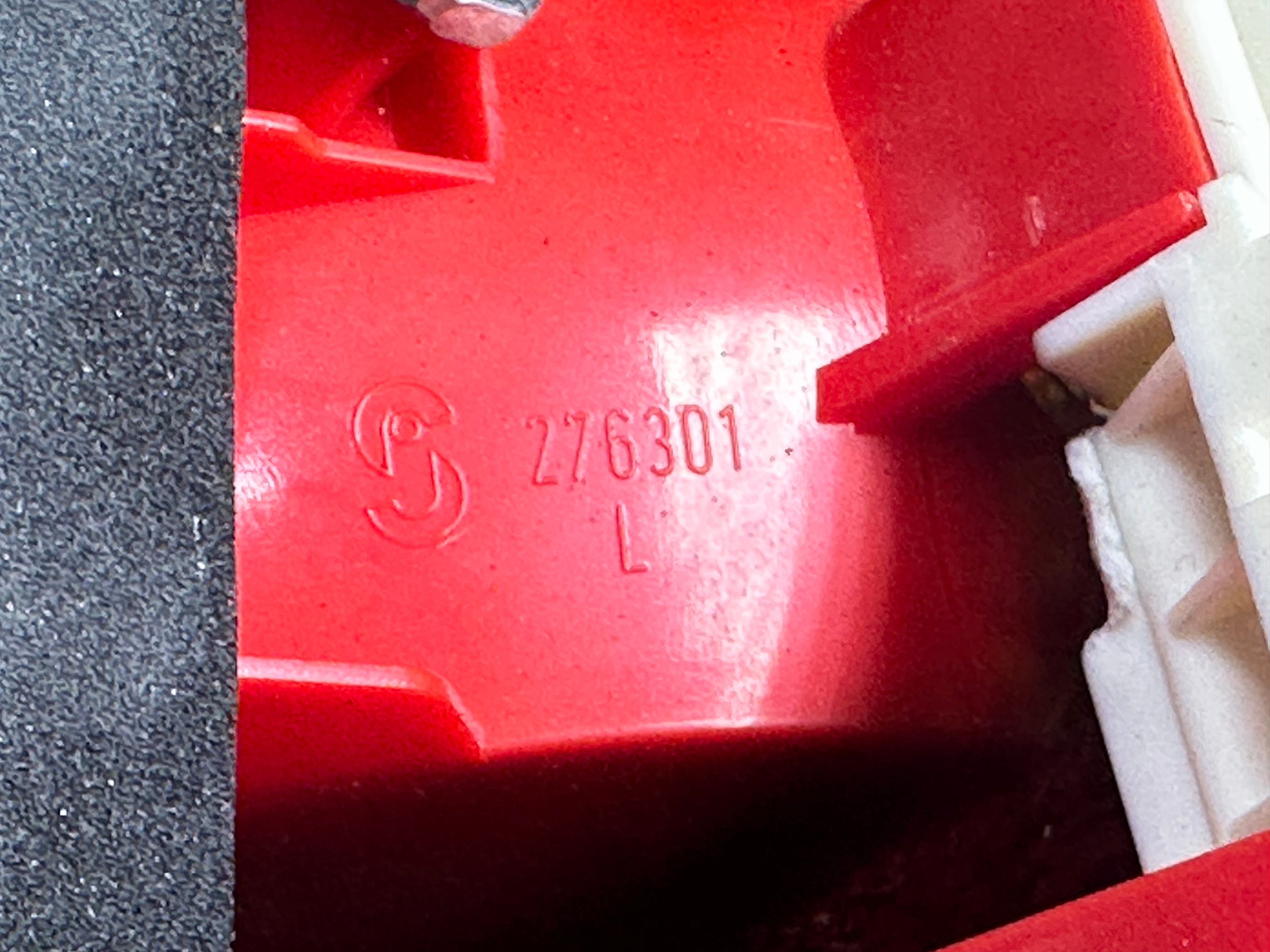 BMW 3 Series E90 2008 Left Rear Taillight (276301 L)