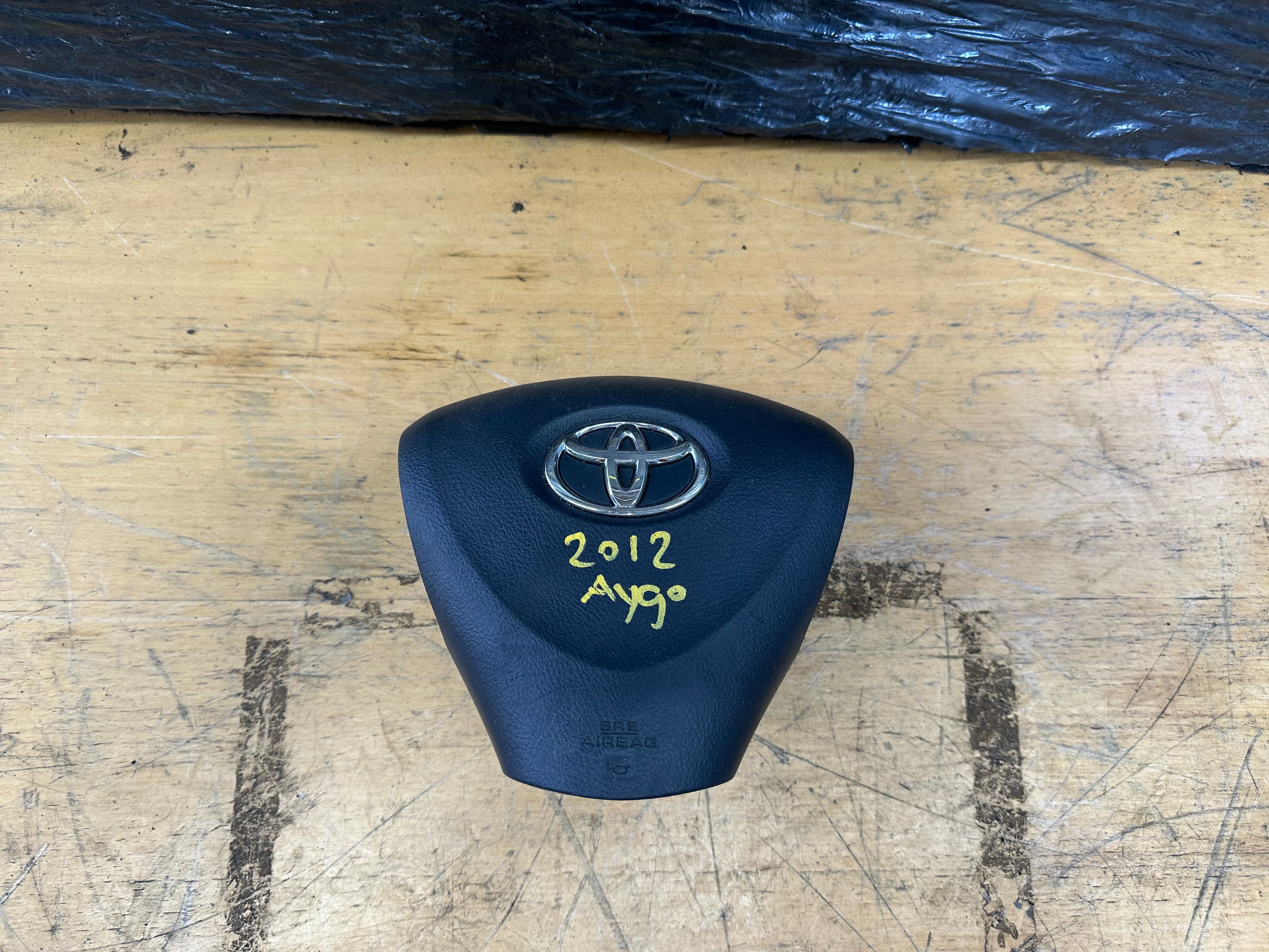 Toyota Aygo 2012 Steering Wheel Aiir bag (E8XN2088571)