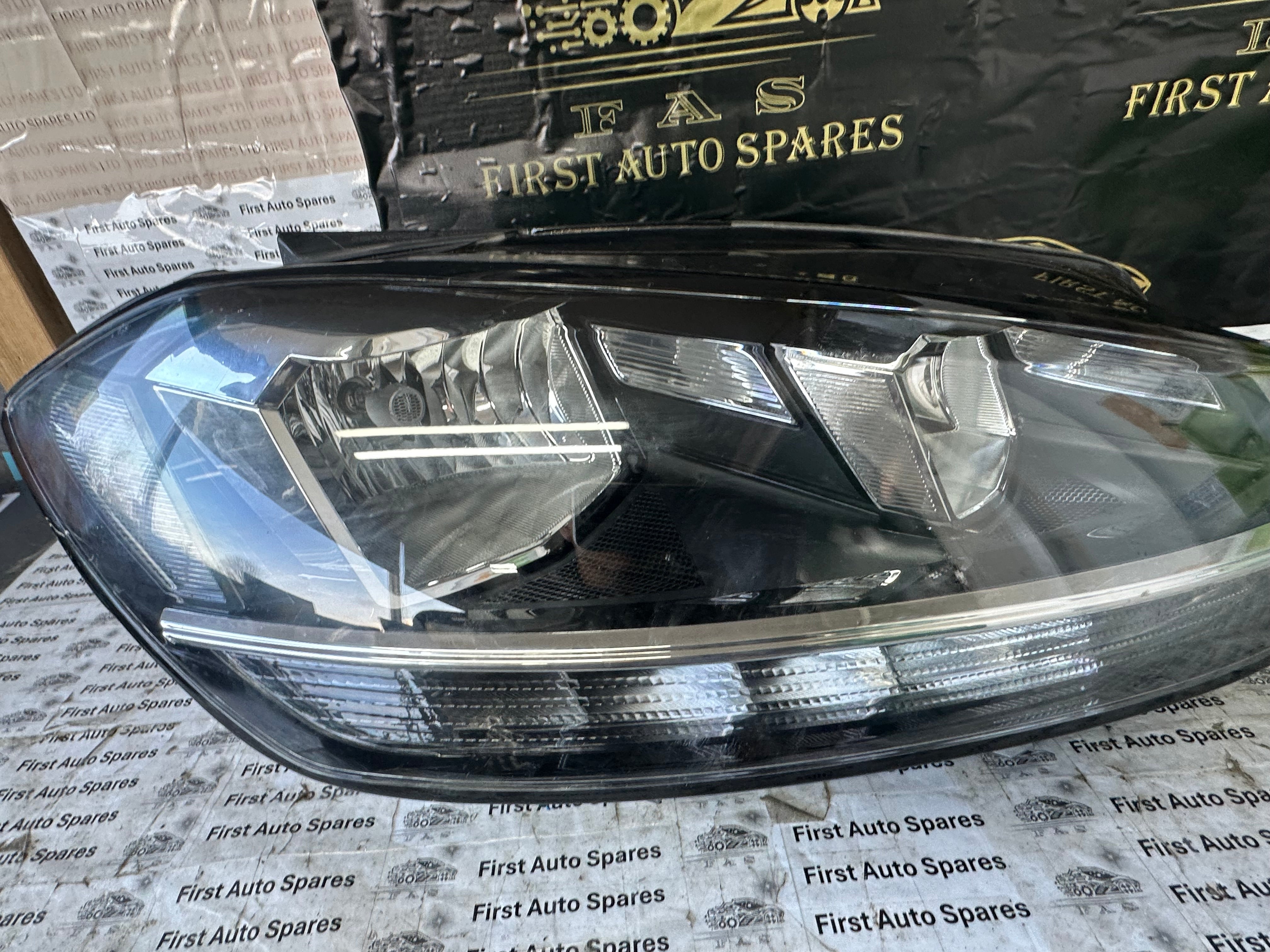 Volkswagen Golf MK7.5 (2013–2017) Right O/S Driver’s Halogen Headlight