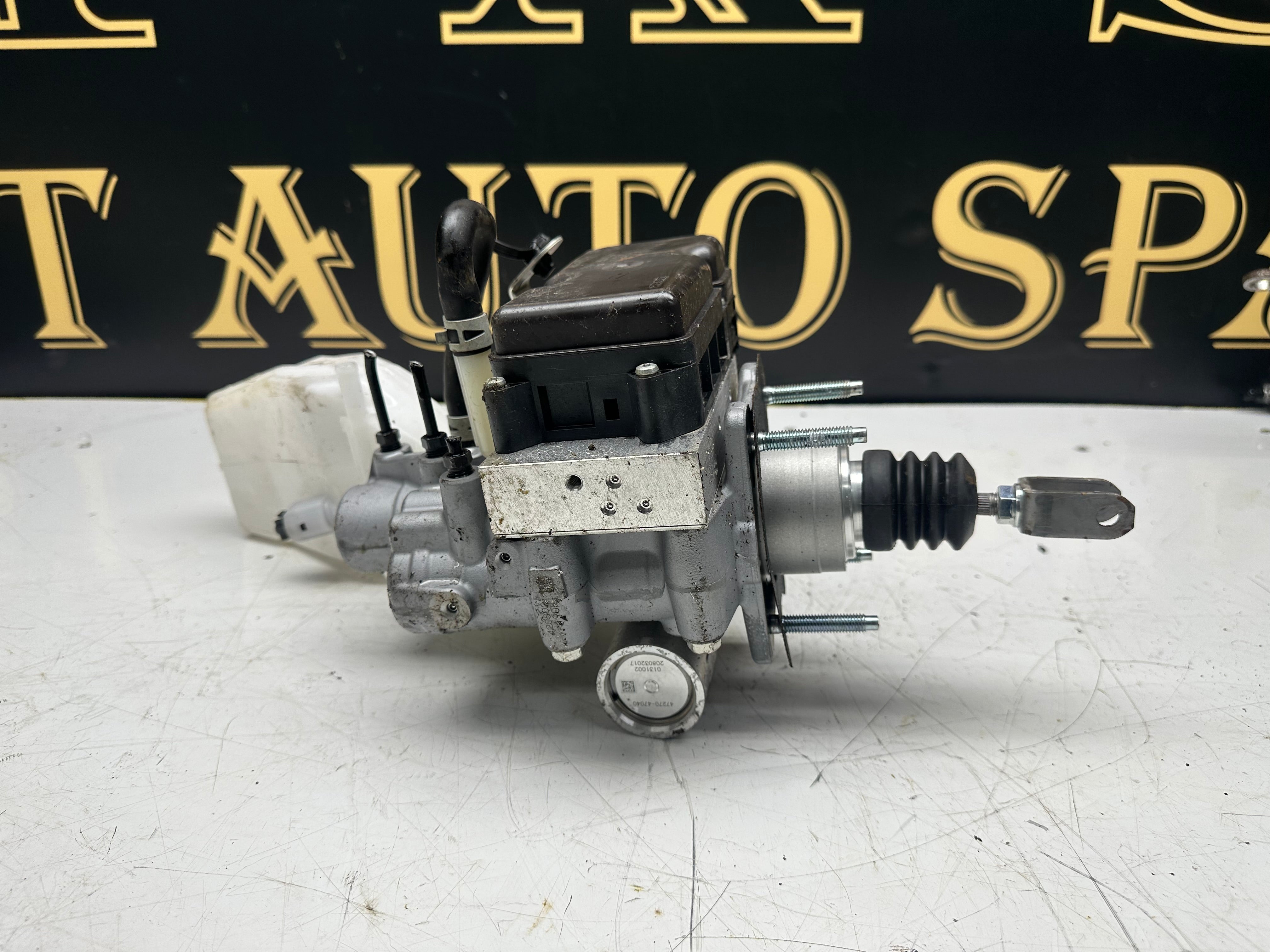 Toyota C-HR 2016-2022 Hybrid Brake Master Cylinder (47270-47040)