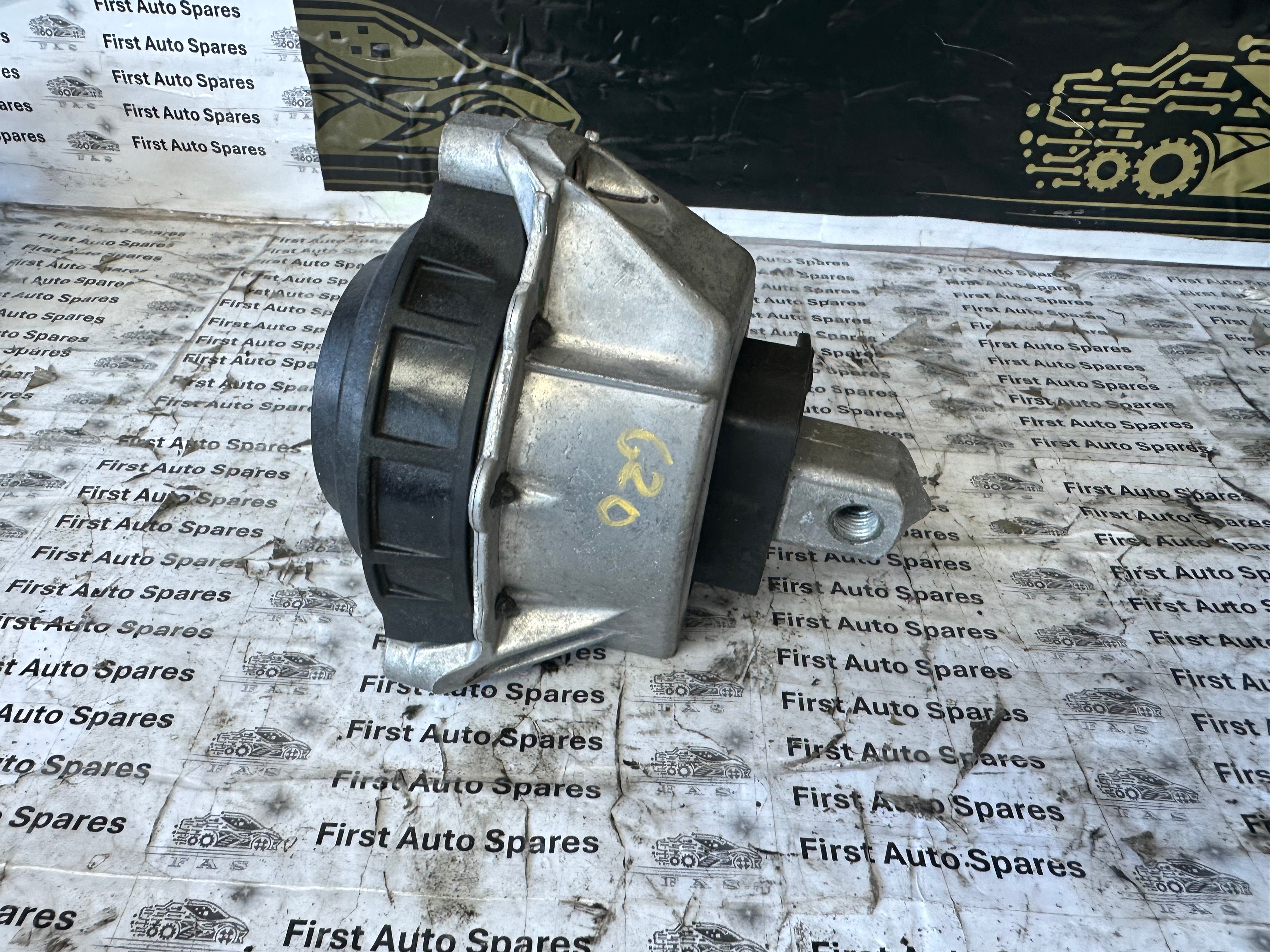 BMW 3 Series G20 G21 Driver’s Right Side Engine Mount (7581618-02)