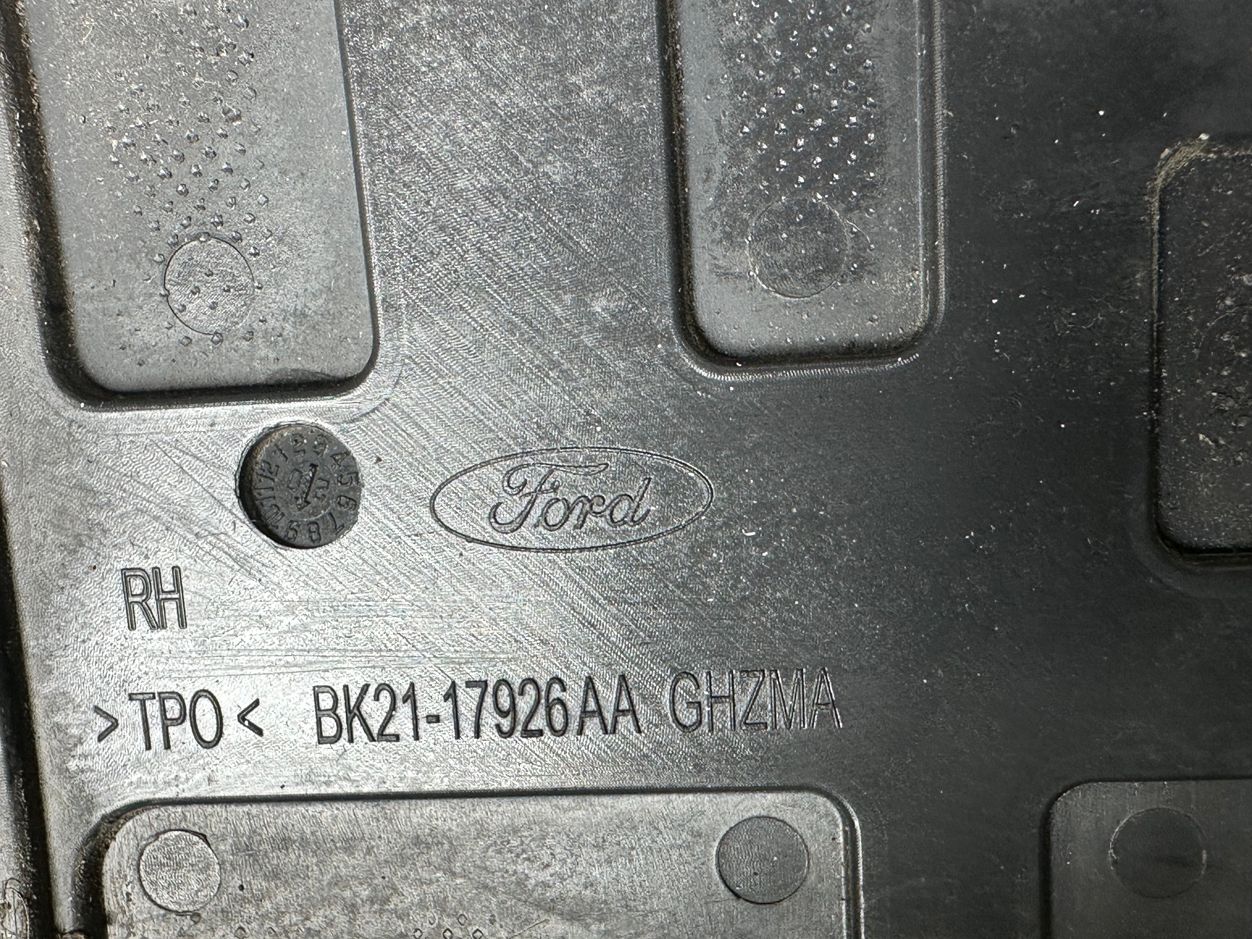 Ford Transit Custom Mk8 Complete 2021-2023 Rear Bumper with Parking Sensor (KK2T-15K868-CBD) (JK21-17E962-PA) (BK21-17927AA) (BK21-17926AA)