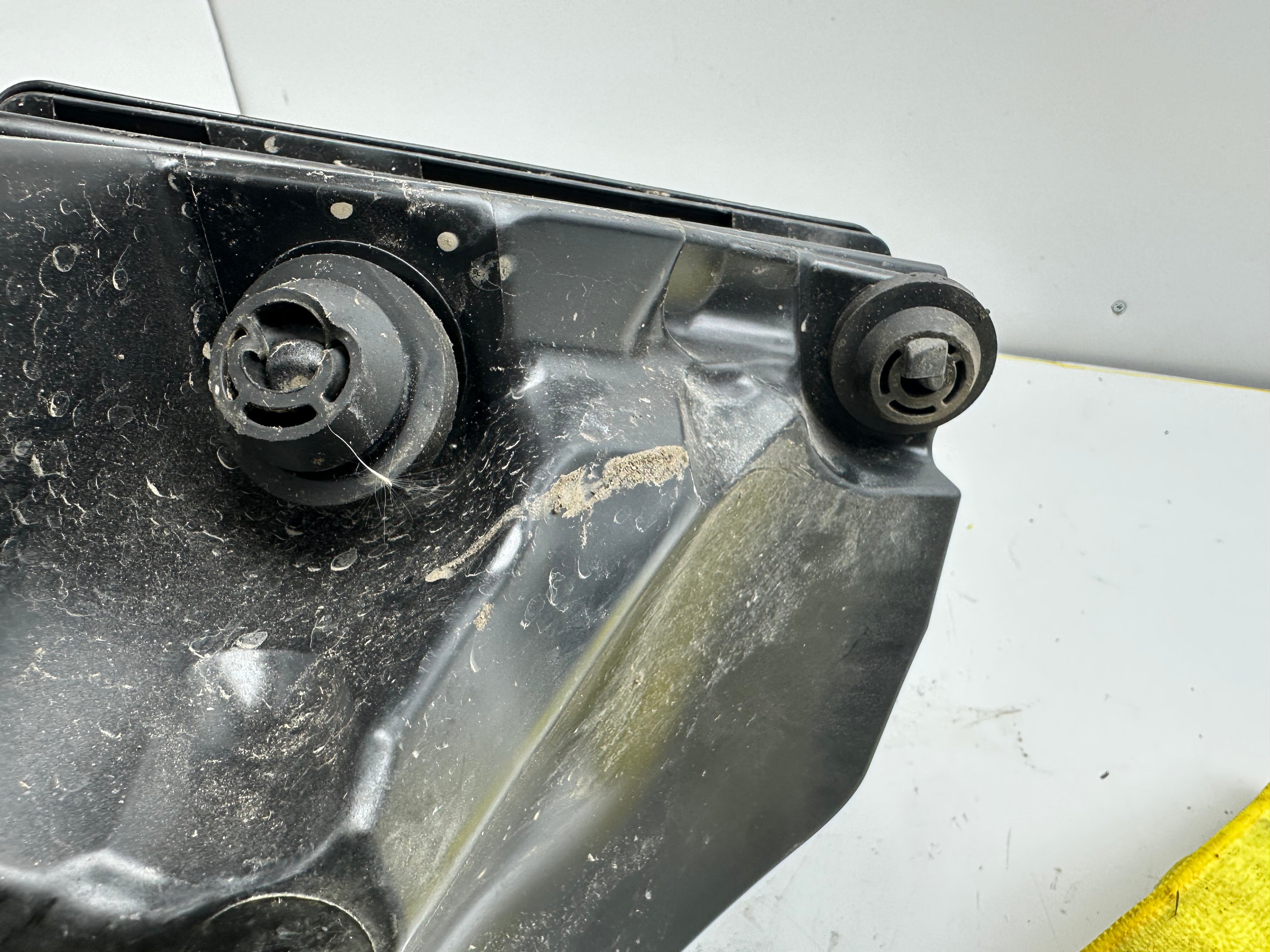 BMW 3 & 4 Series Intake Silencer Air Filter Box (180263-10) (AD858042402)