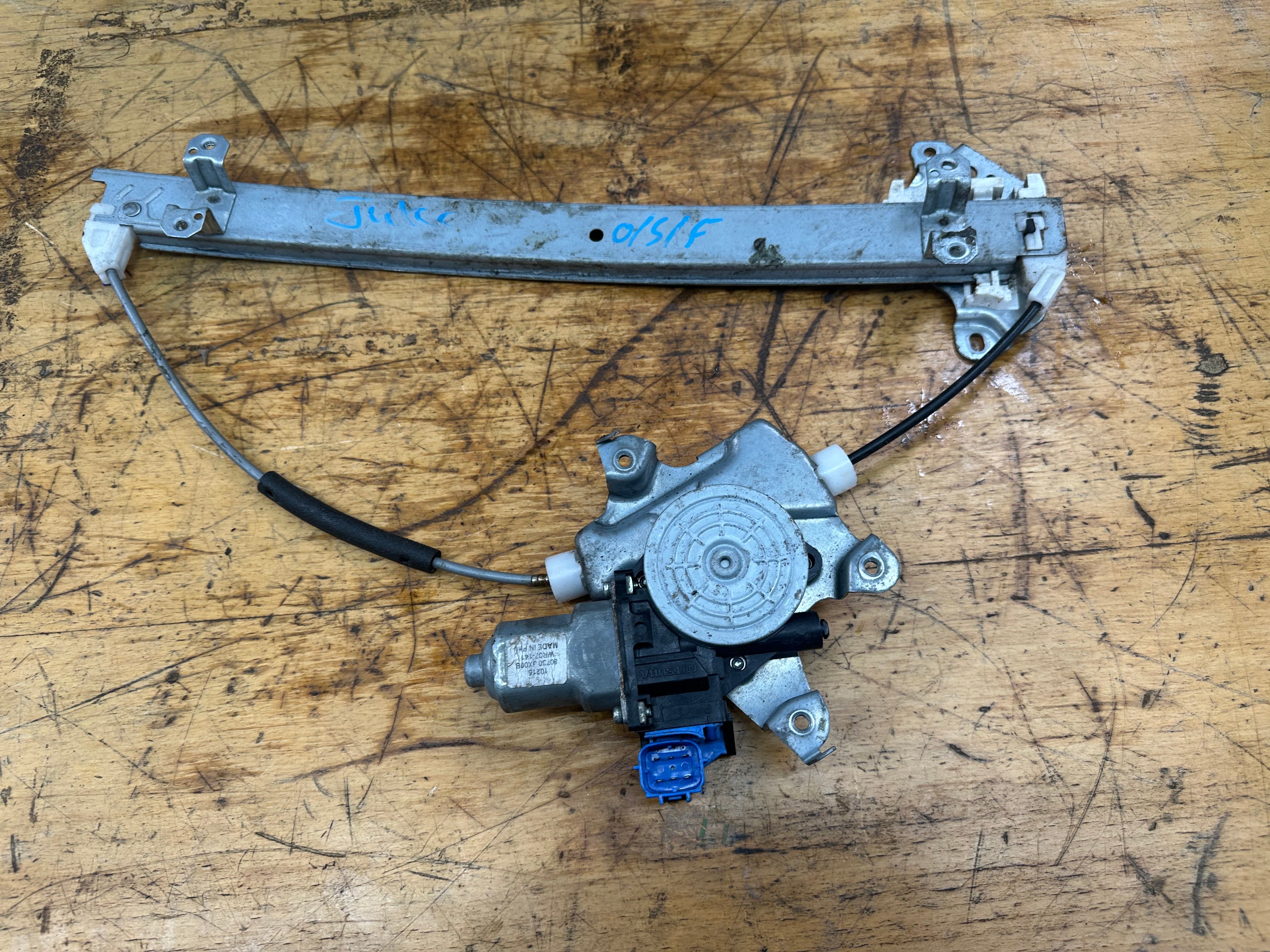 Nissan Juke 2010-2014 Right Front O/S/F Window Regulator (80730JX00B) (WR07-141)