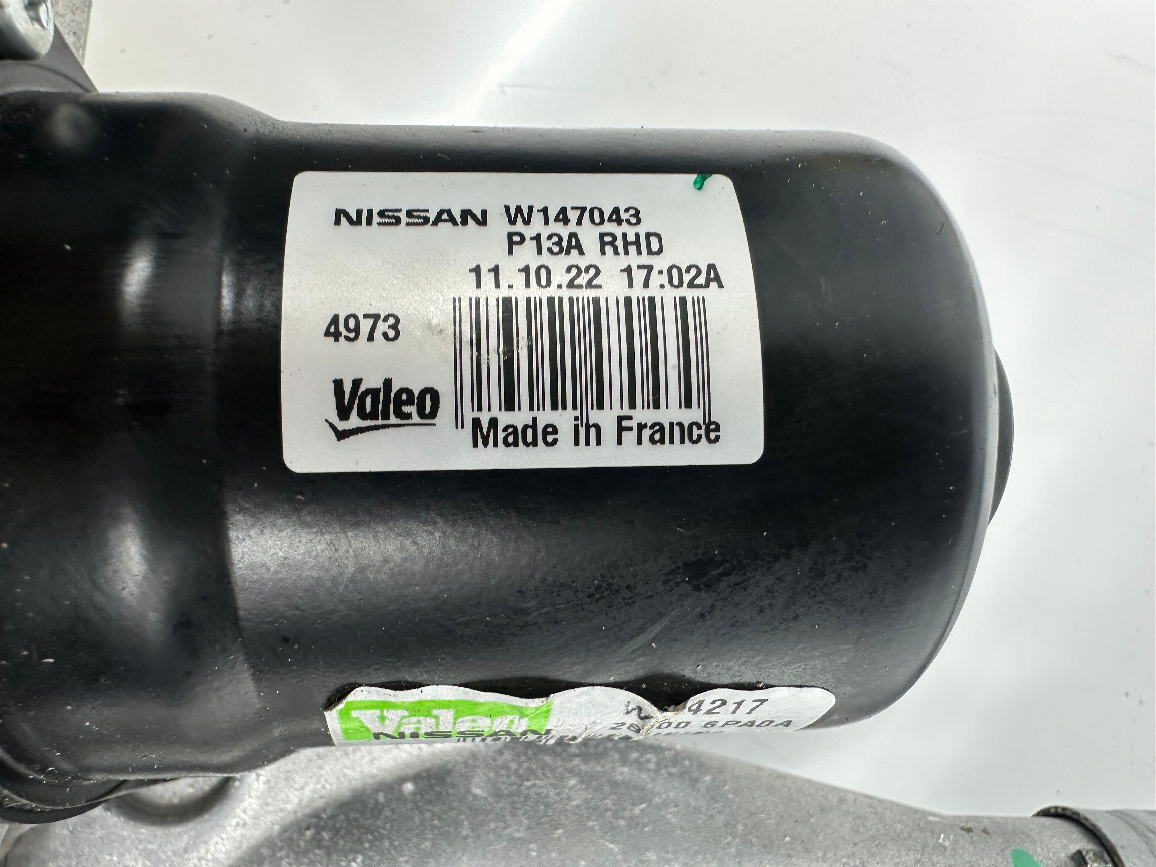 Nissan Juke F16 Front Wiper Motor & Linkage (288006PA0A W147043)