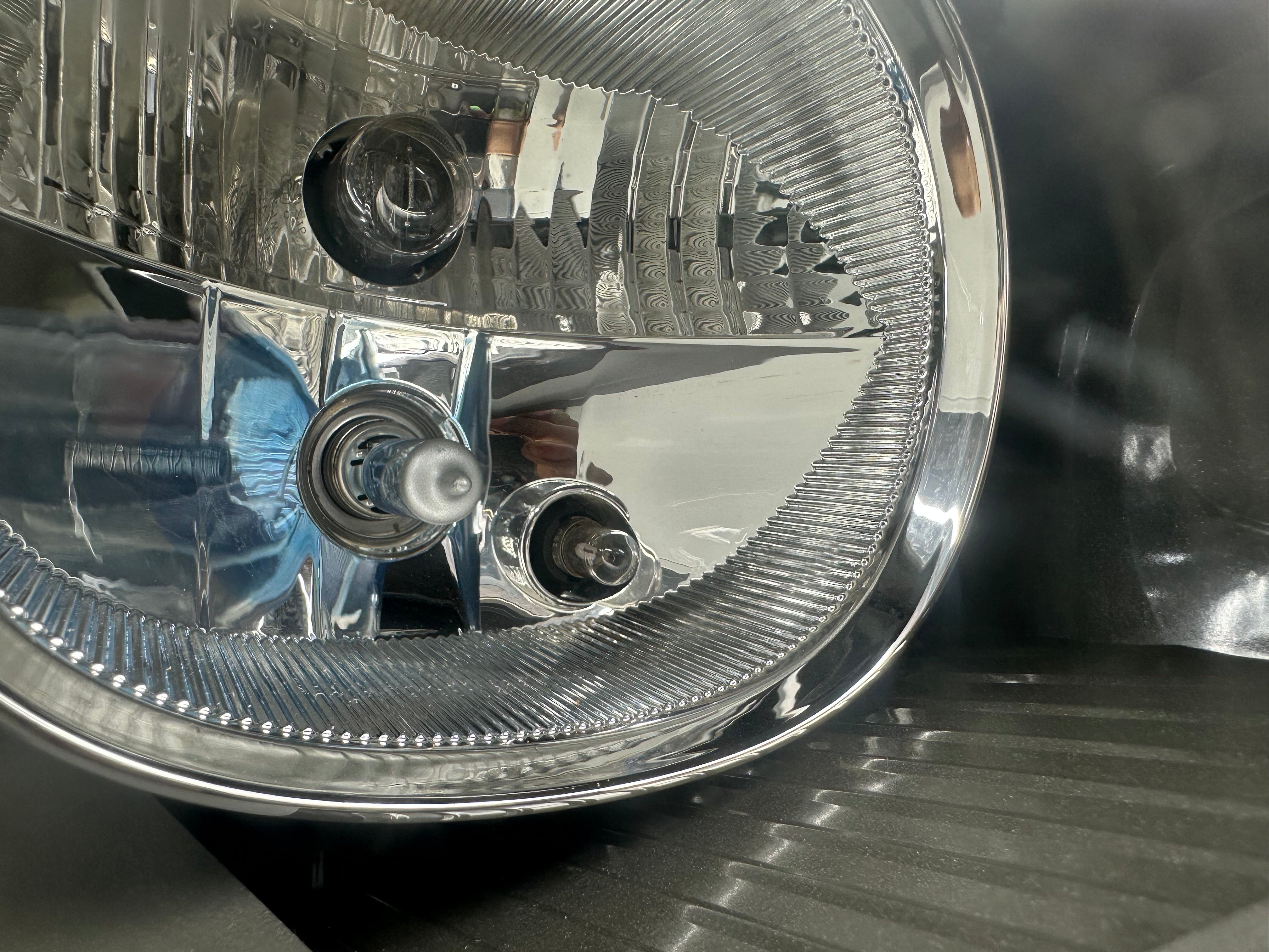 BMW 1 Series F20 F21 Halogen Right Headlight (7229686-07)