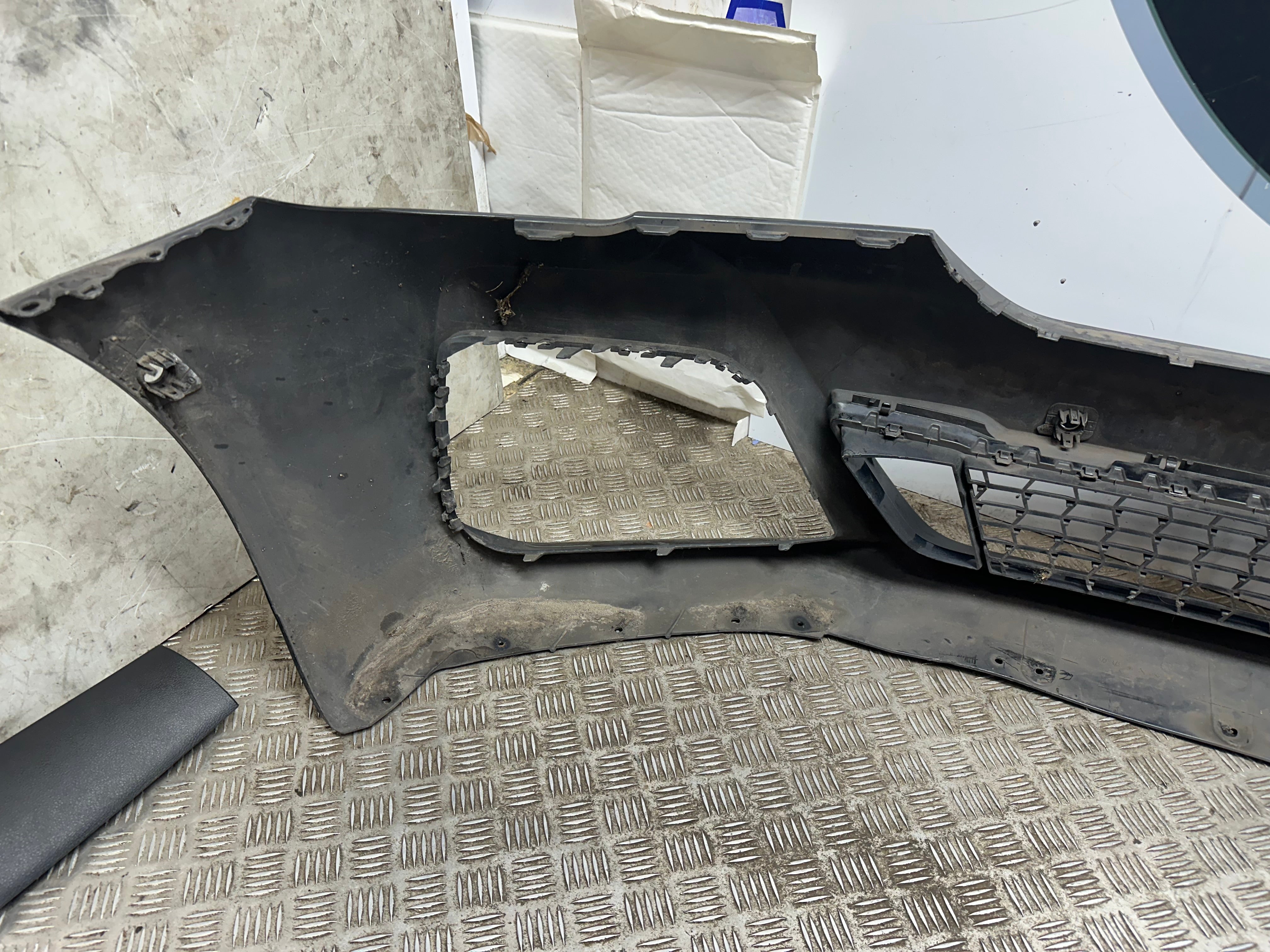 BMW 5 Series G30 / G31 LCI M Sport Front Bumper & Grille – 2020–2023 (8469287)