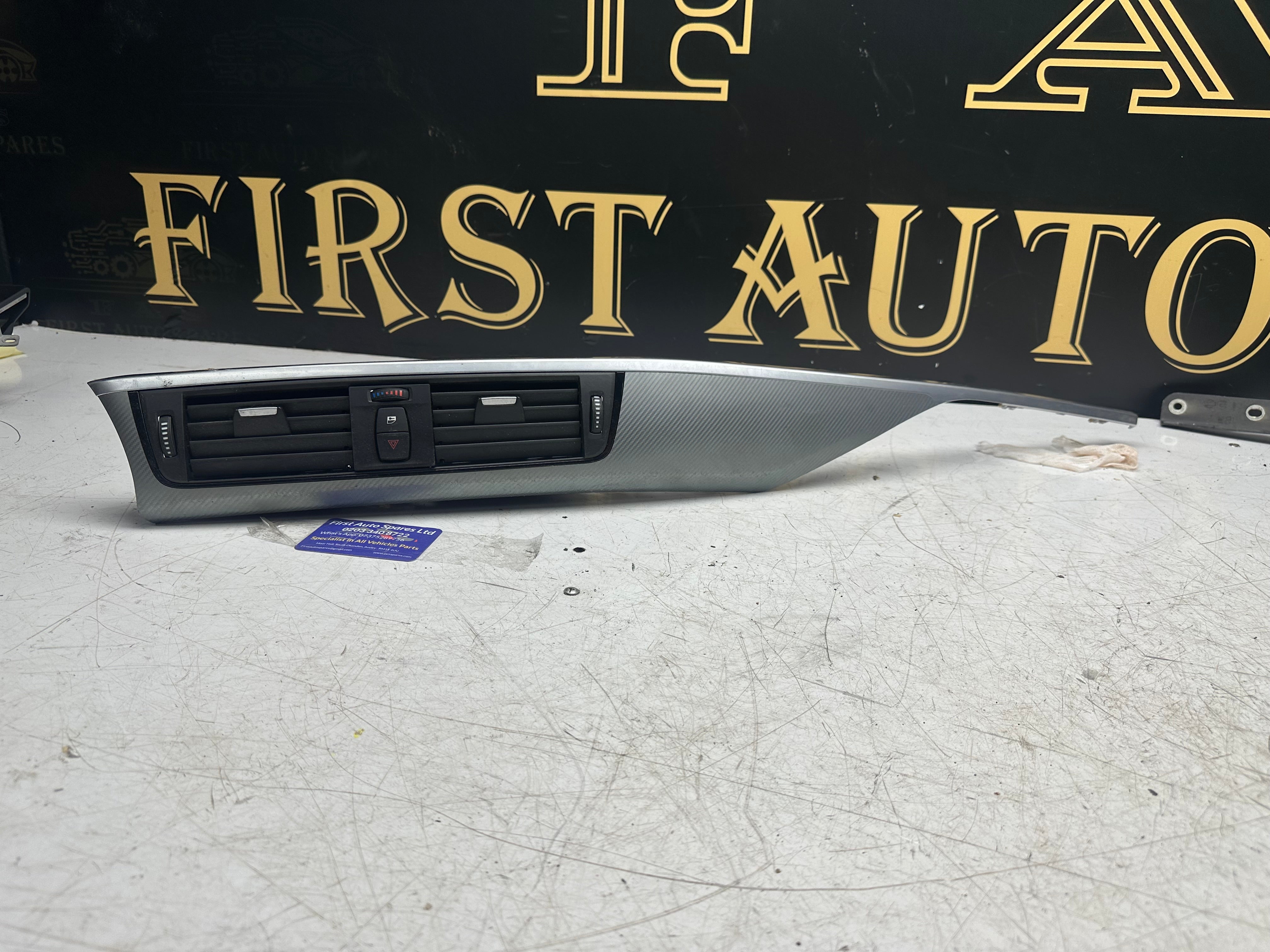 BMW 3 Series F30 Dashboard Centre Air Vent & Trim Cover (6830585)