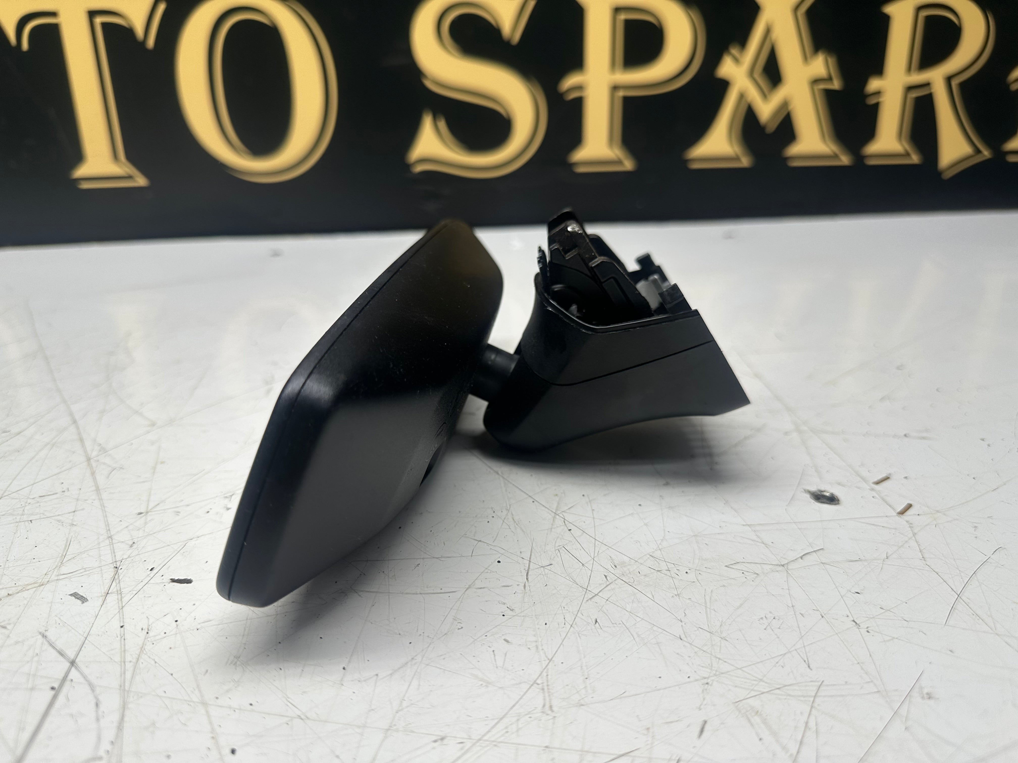 BMW 5 Series G30 G31 G32 F90 G11 G12 530E Rear View Mirror (6822492-01)