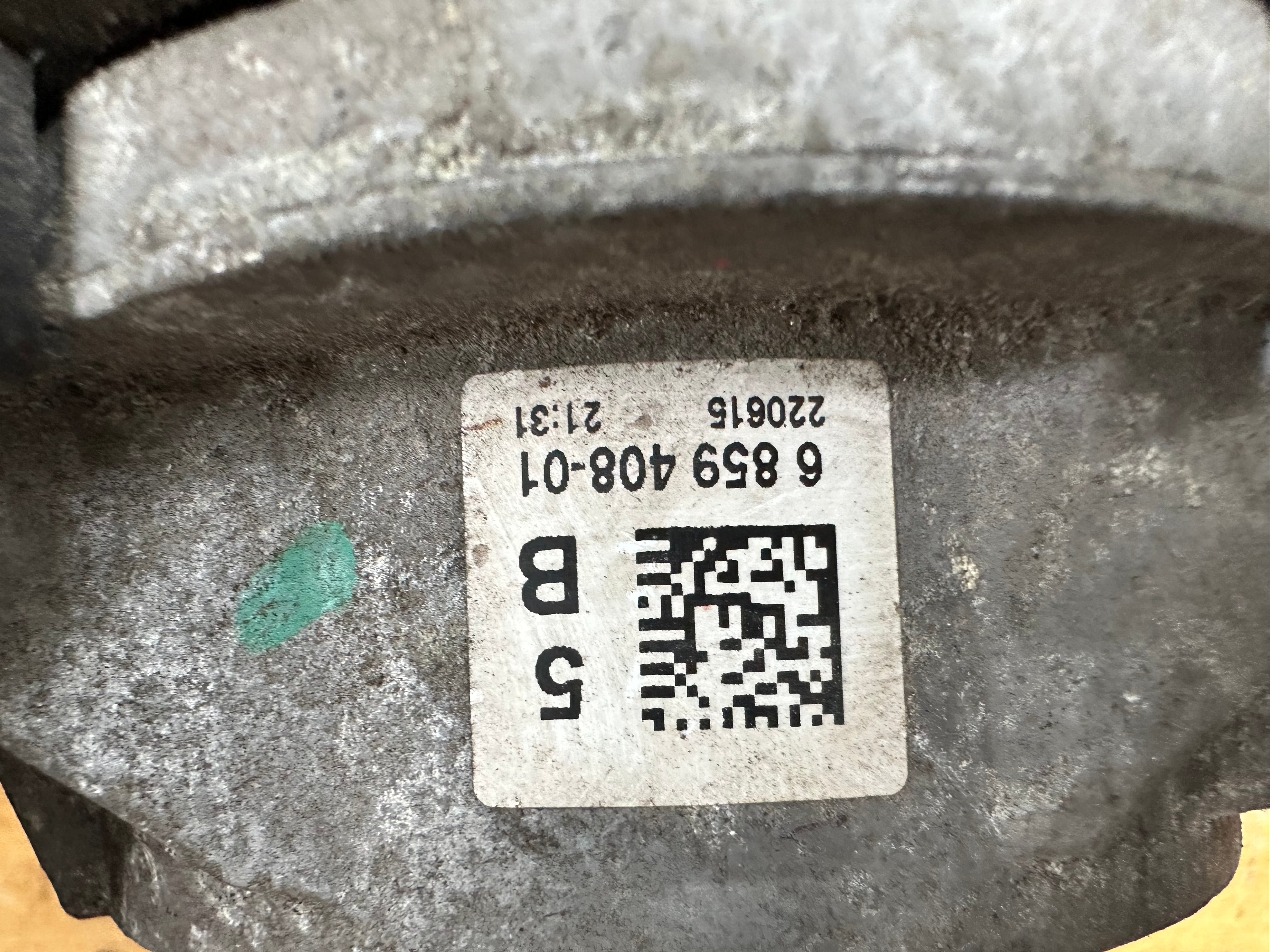 BMW 1 Series F21 2015 Right Engine Mounting (6859408-01)