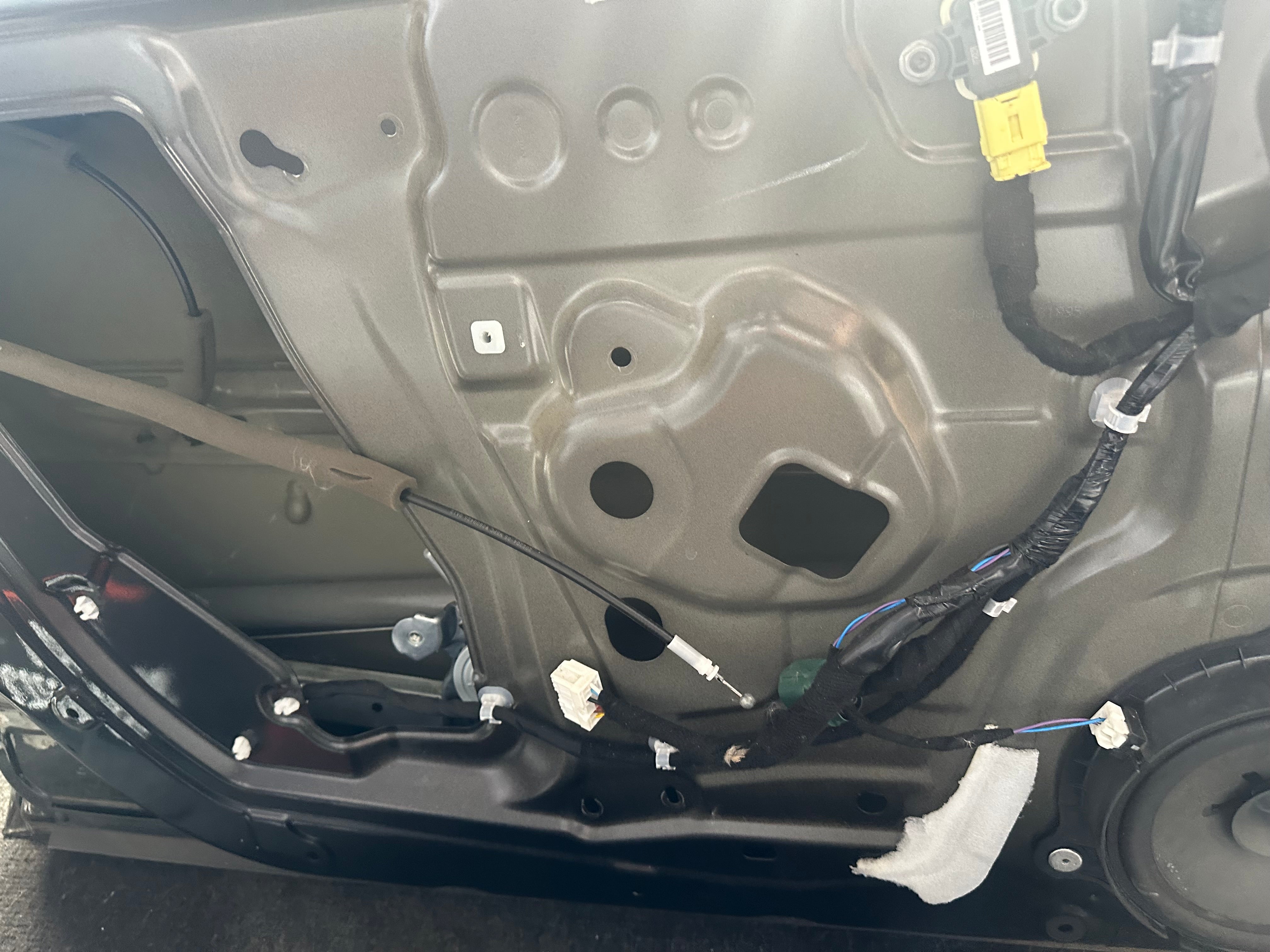 Nissan Leaf 2022 N/S/F Left Front Door
