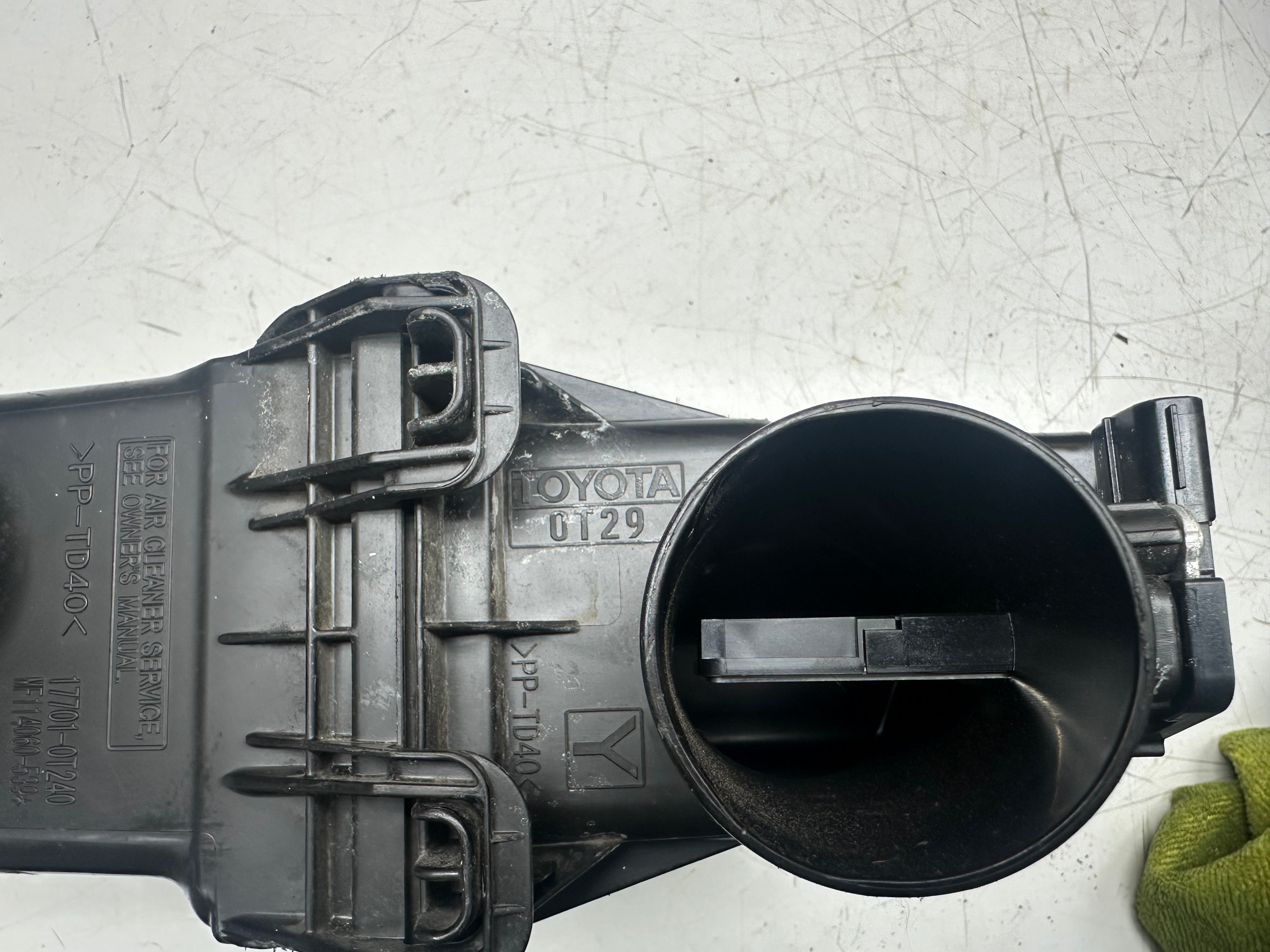 Toyota Corolla Air Filter Box – Engine Air Housing Unit (17701-0T240) (17705-0T290)