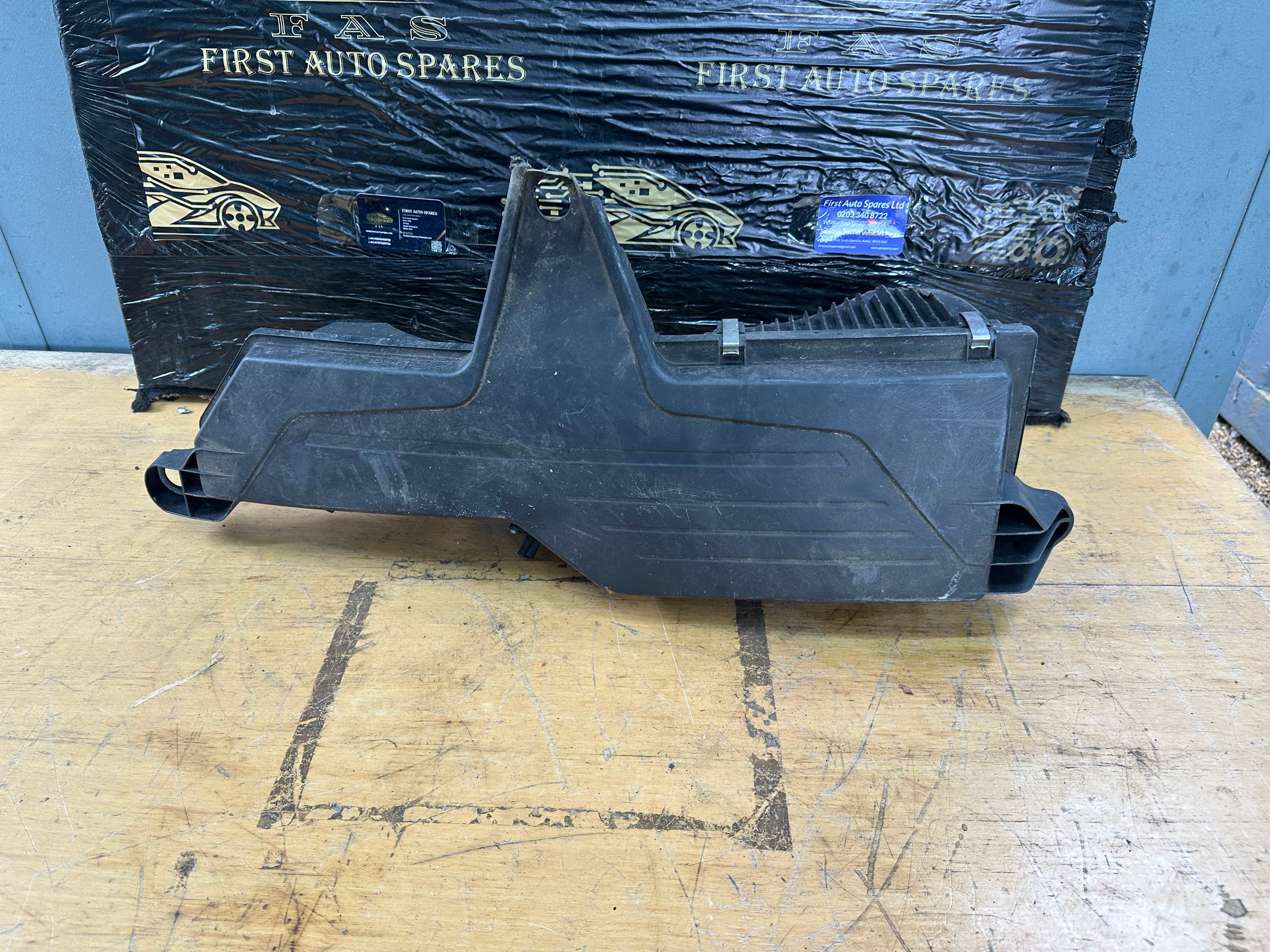 BMW 1 2 3 4 Series F20 F21 F22 F23 F30 F32 Air Filter Box (8578649) (107378-10)