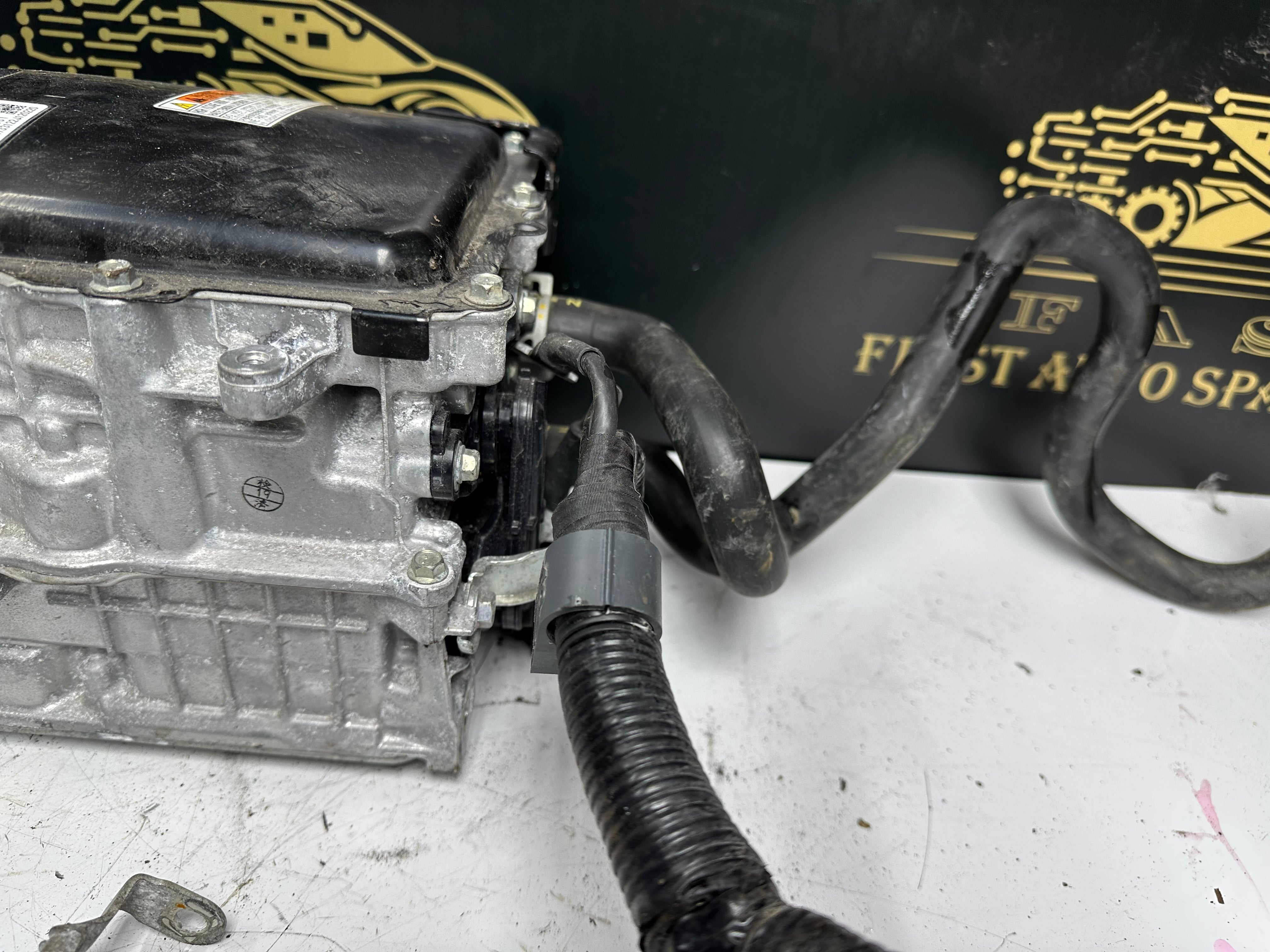 Toyota Corolla Hybrid Inverter Assy with Converter (G9200-47331) (22JTED4733122J120220)