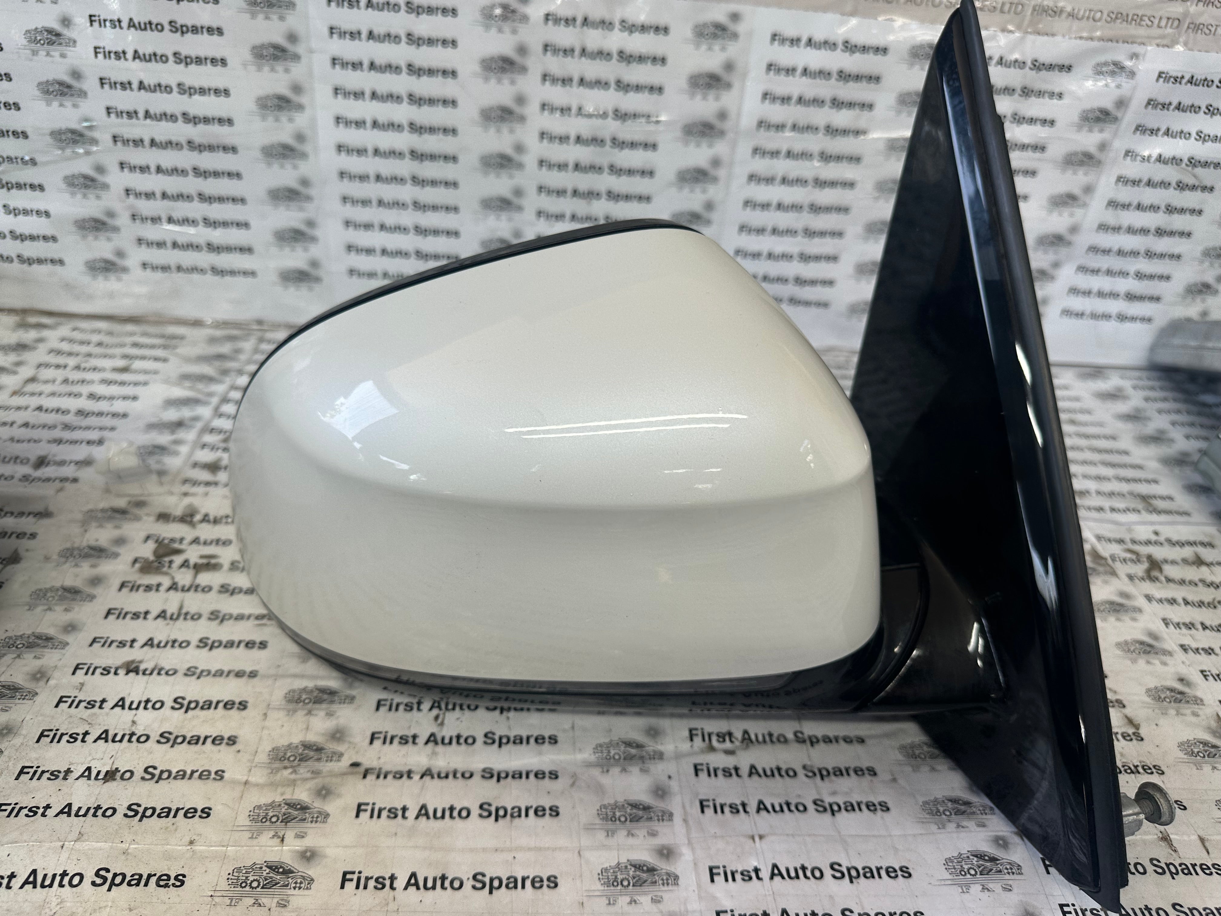 BMW X5 F15 White Right Wing Mirror 5 Pin Power Folding (698002AA)