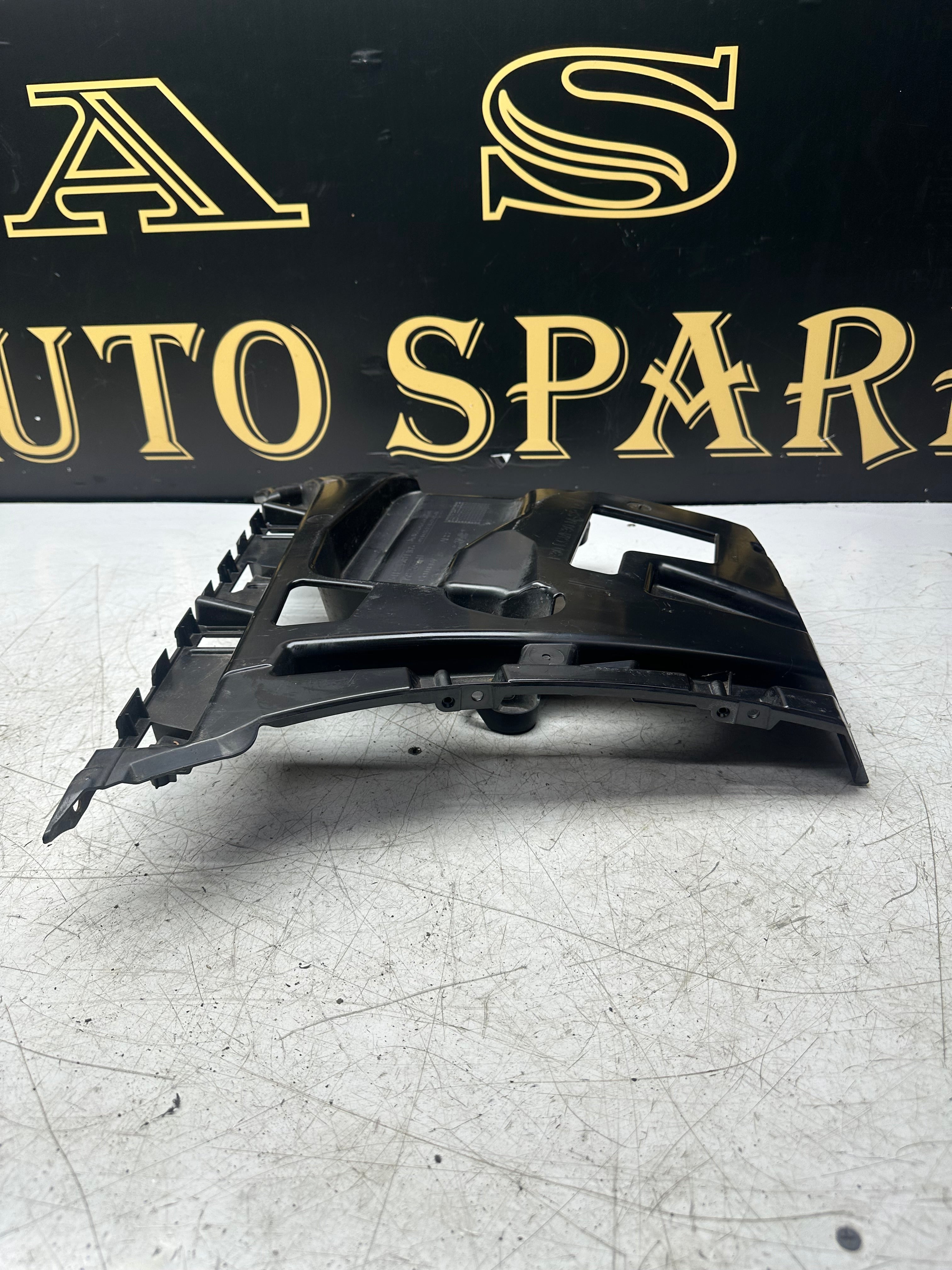 BMW 3 Series F30 Rear Left Bumper Bracket (2012–2018) (51127384465)