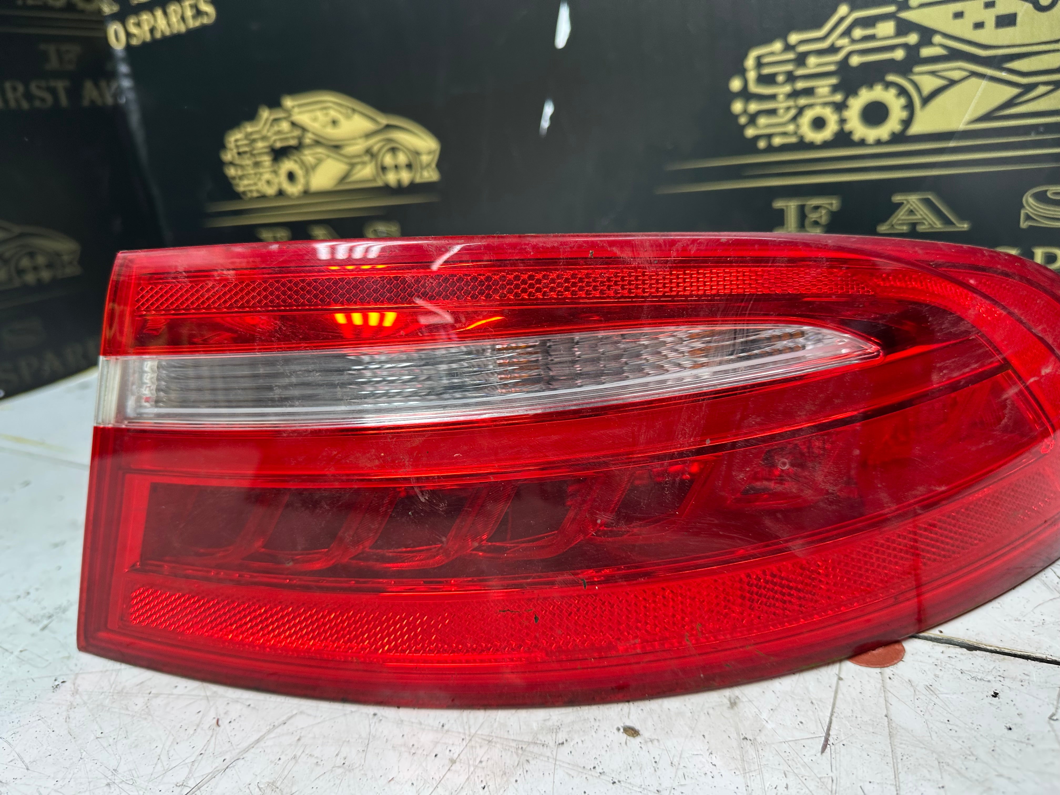 Jaguar XE / XF 2018 Right Outer LED Tail Light (GX73-13404-AE)