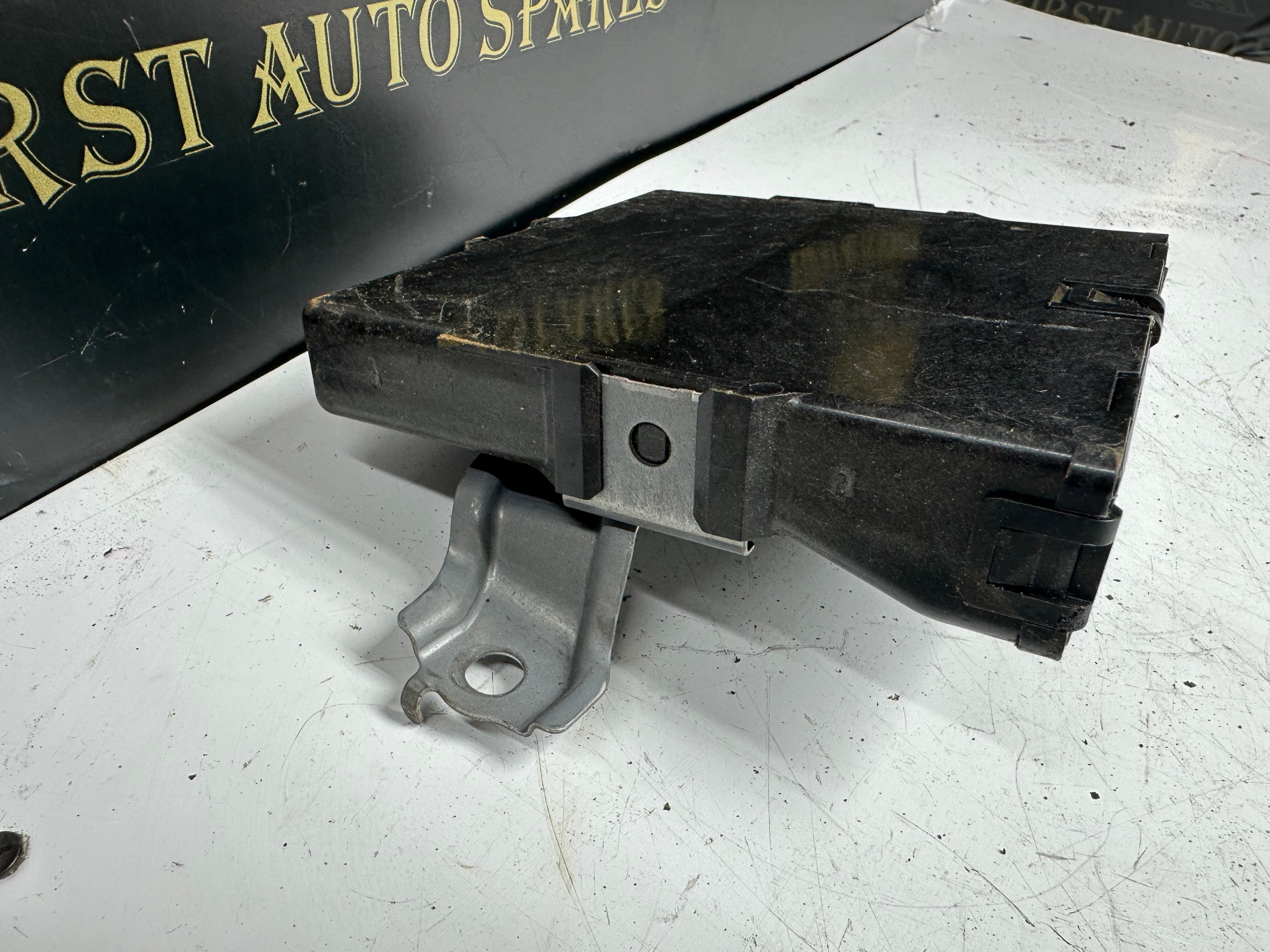 Toyota Auris Hybrid Vehicle Control (89981-02060)(MB285000-4150)