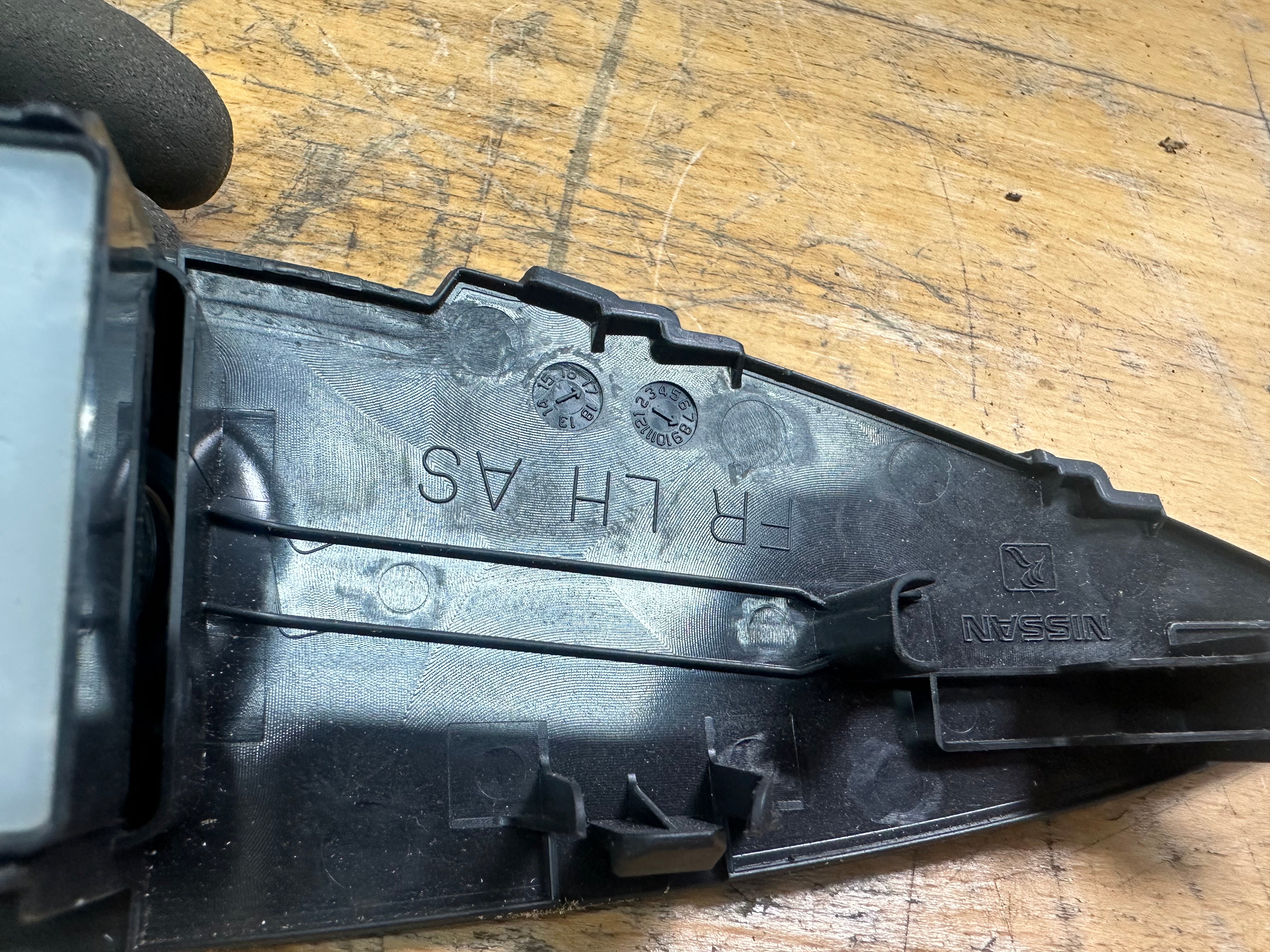 Nissan Qashqai J11 2015 Front Left Door N/S/F Window Switch Button (80961 4EA0AX)