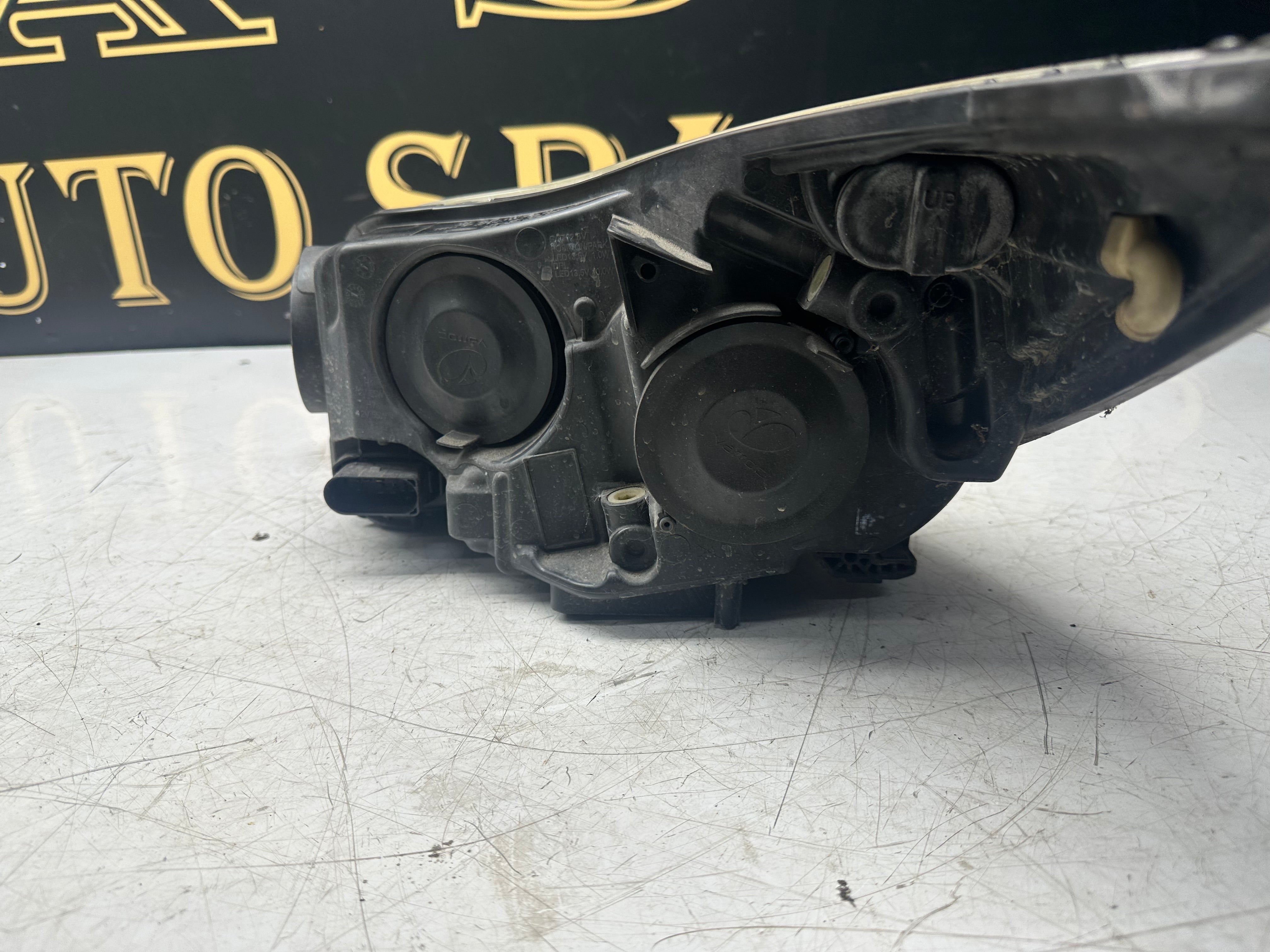 Ford Focus 2012 Right O/S Headlight (BM51-13W029)