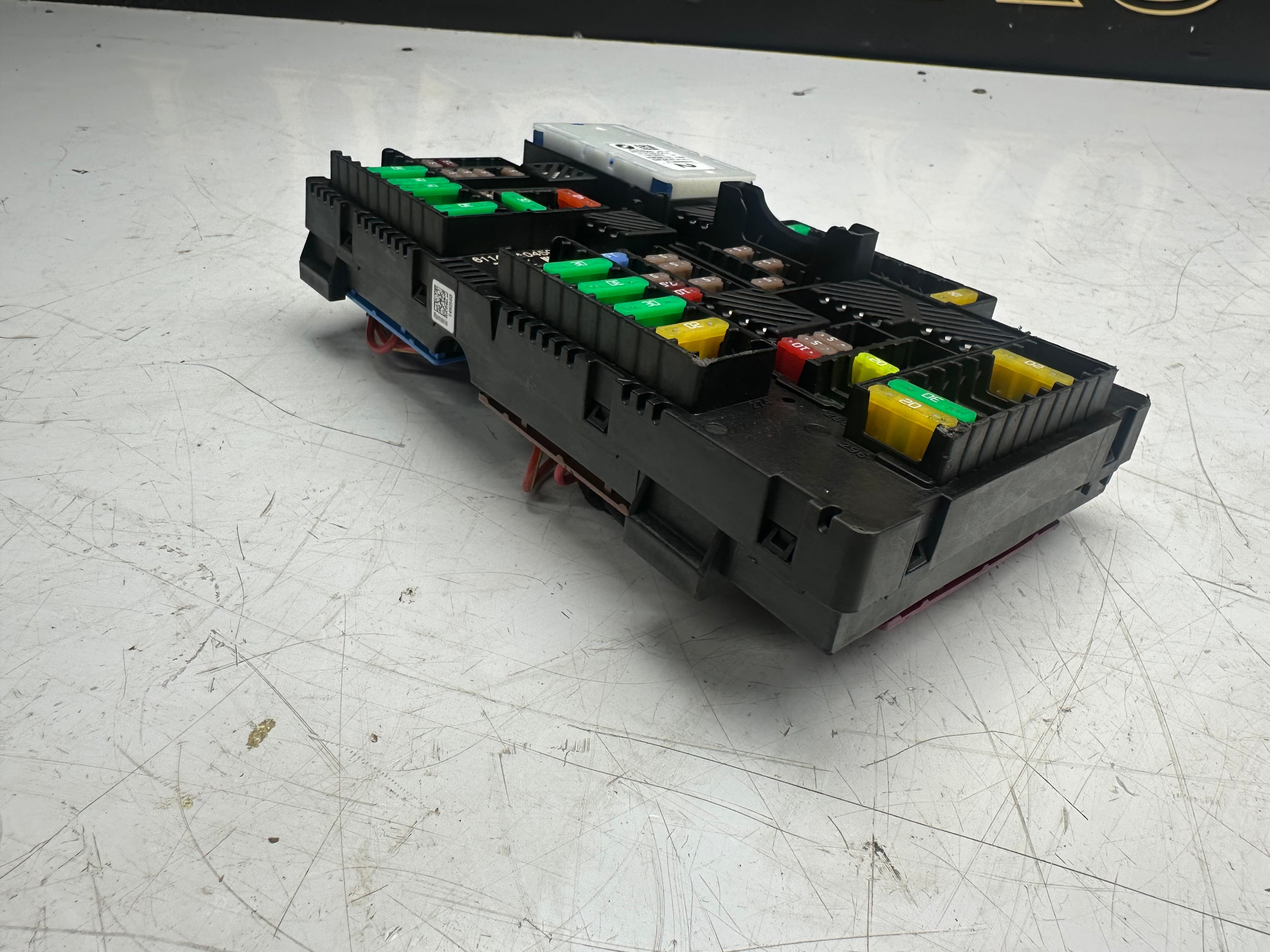 BMW 3 Series G20 2021 Fuse and Relay Box 2.0 Diesel (8795478)