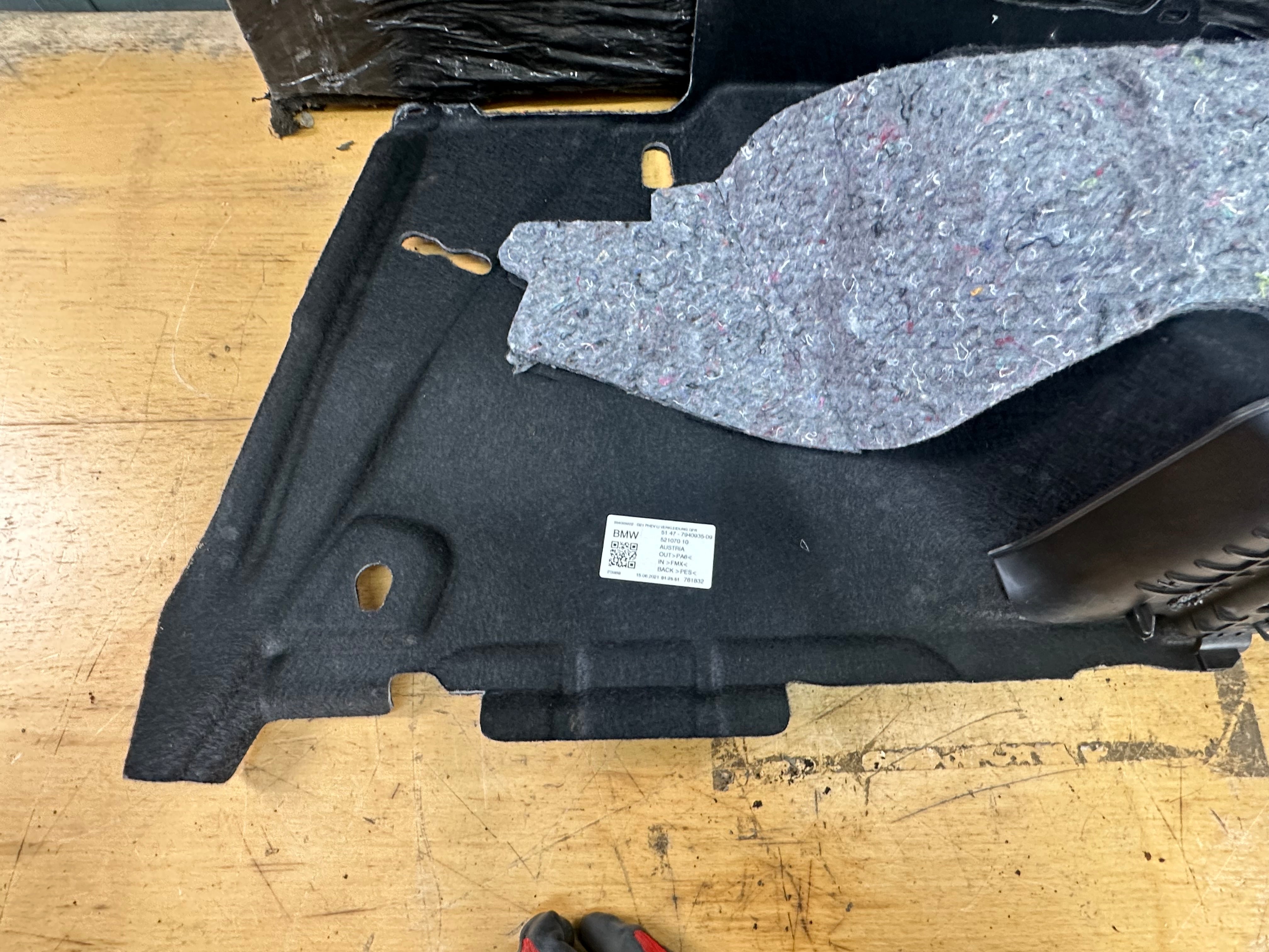 BMW 3 Series G21 330e 2021 Trunk Trim Left Side (7940935) (7940935-09) (521070)