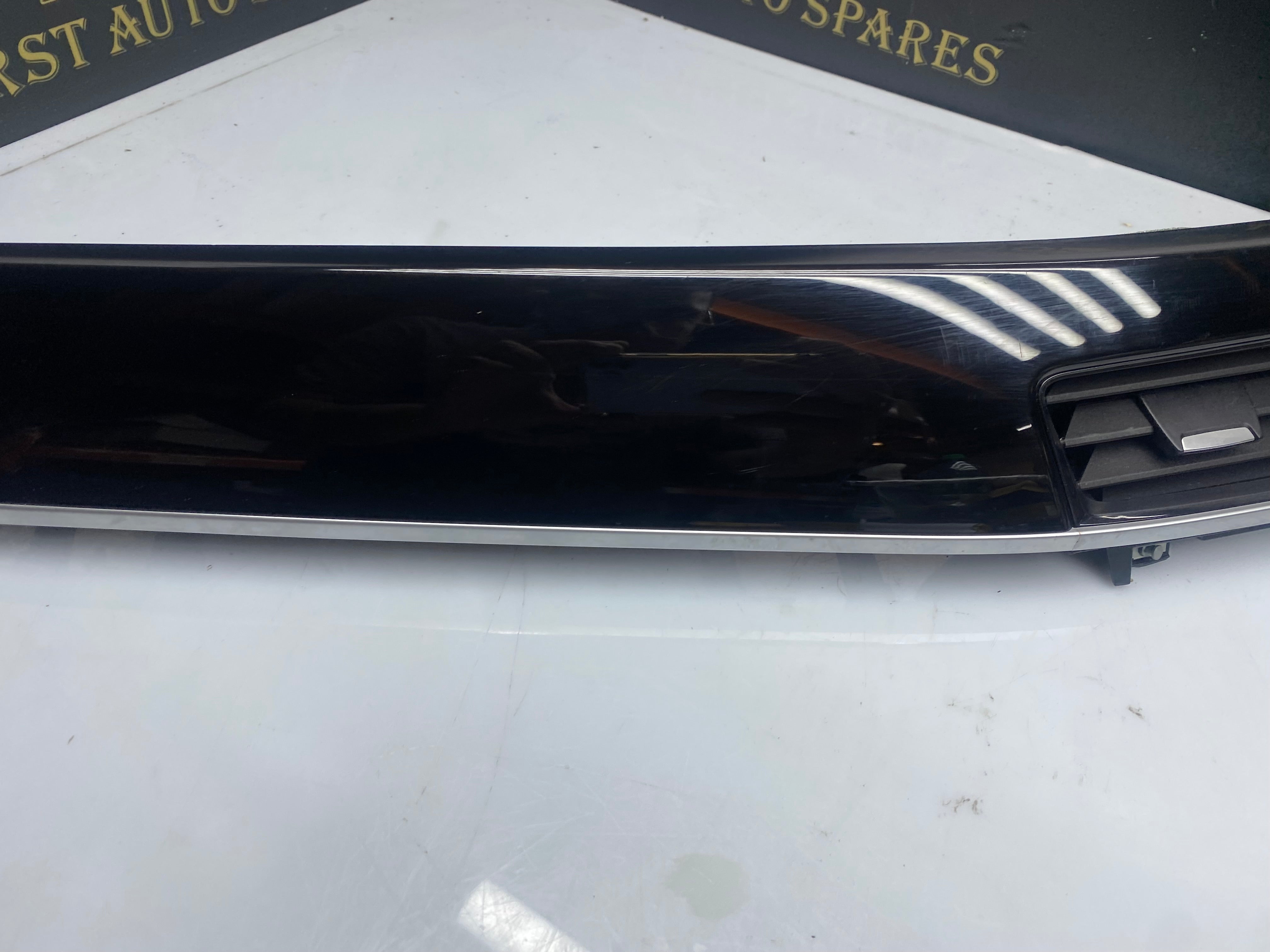 BMW X1 F48 Dashboard Air Vent Assembly – RHD – 2020 (9483800)