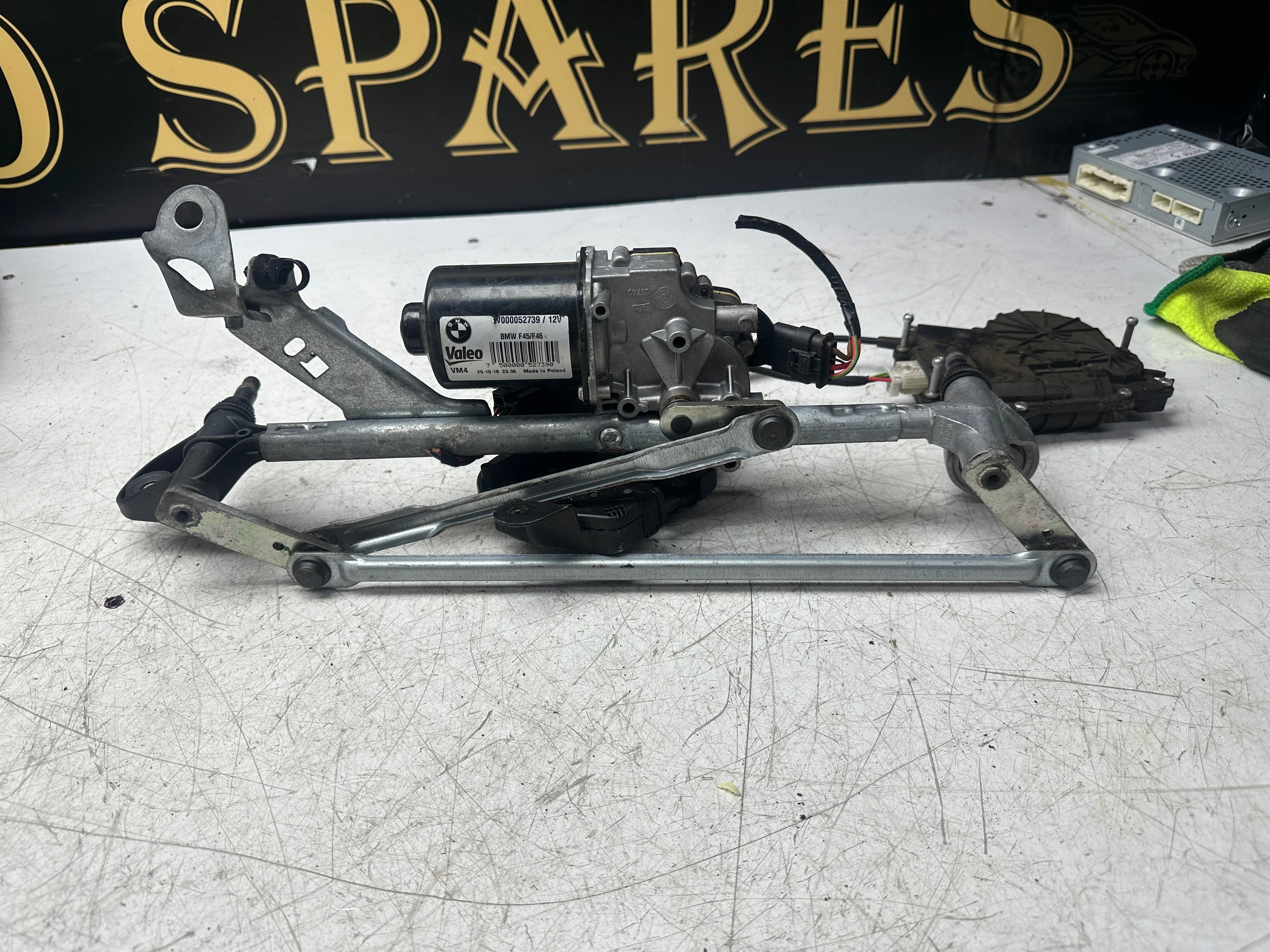 BMW 2 SERIES WIPER MOTOR & LINKAGE FRONT 7301046 ACTIVE TOURER F45 2014 - 2017