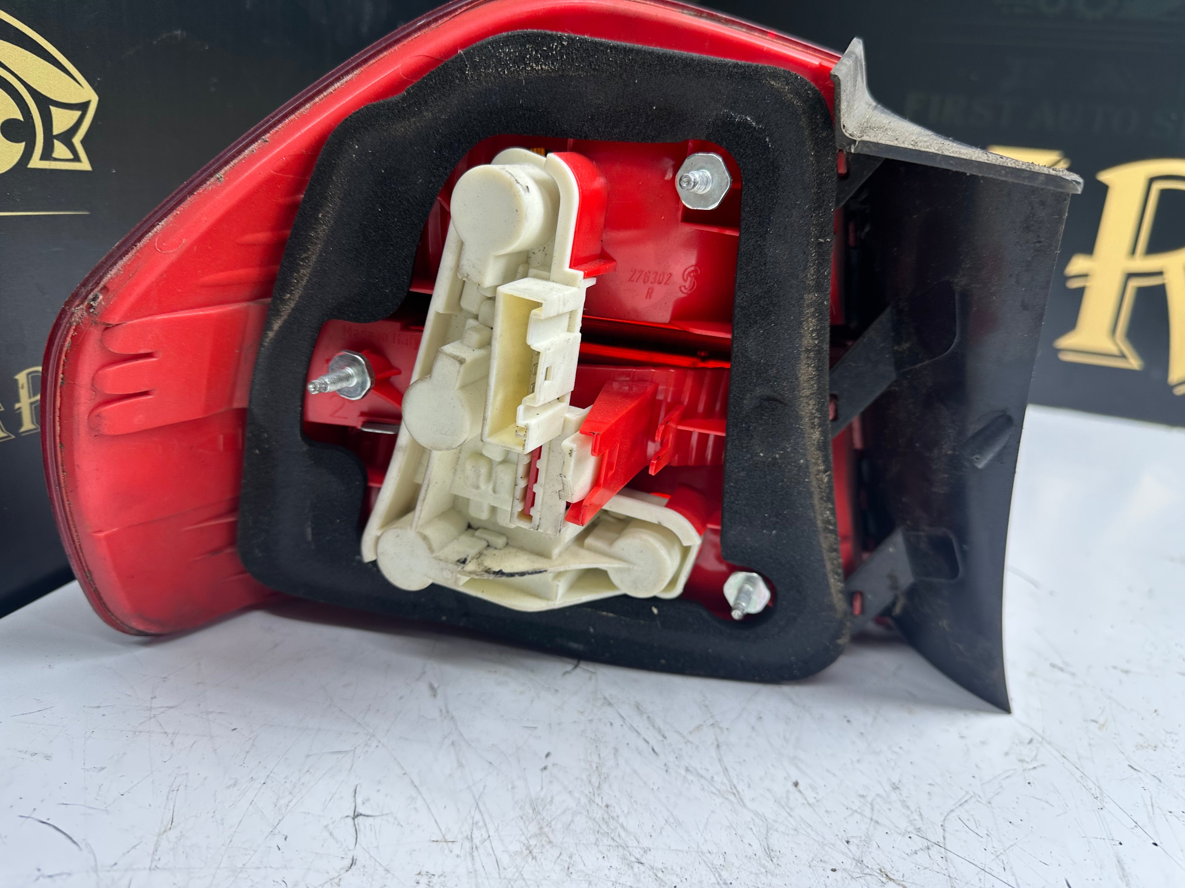 BMW E90 2004-2008 Right Rear Taillight RH Exterior (276302 R)