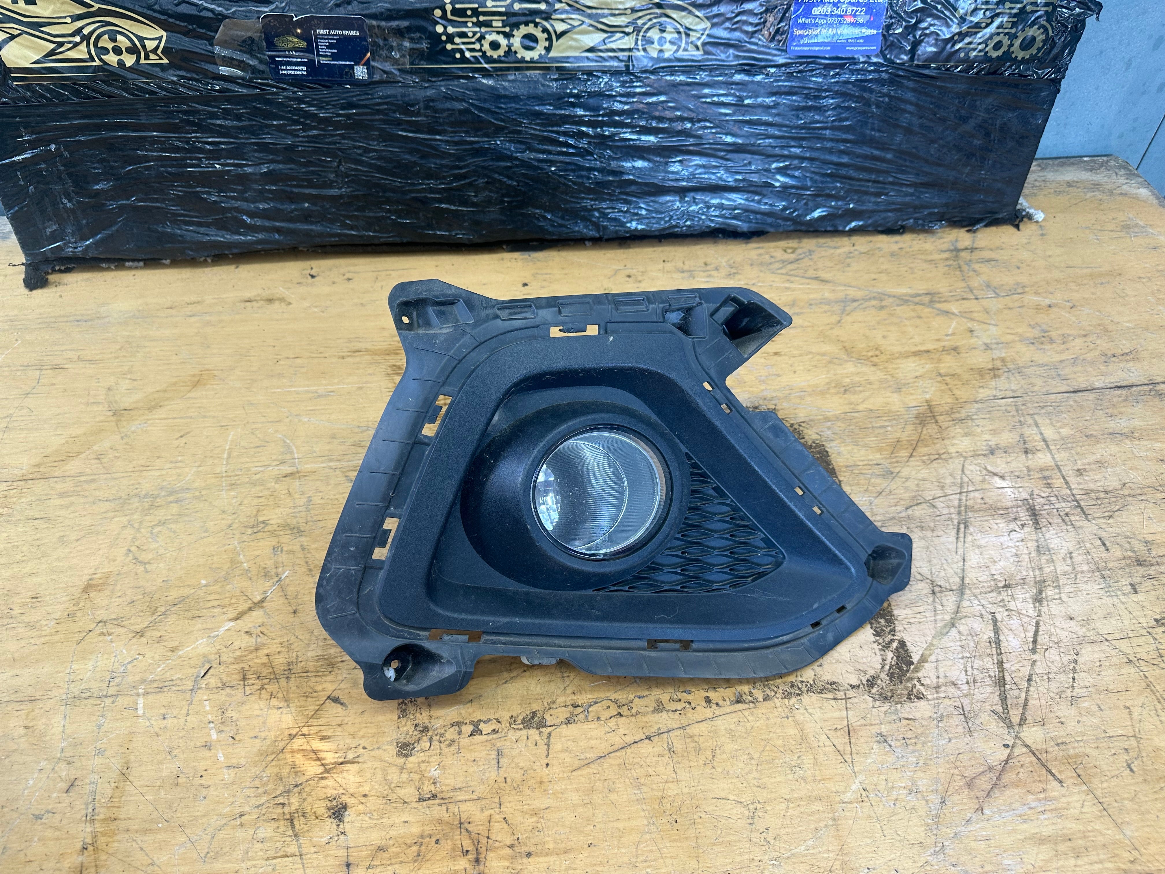 Hyundai I10 2014 Right drivers front Fog Light & Surround Trim (92202-B90)