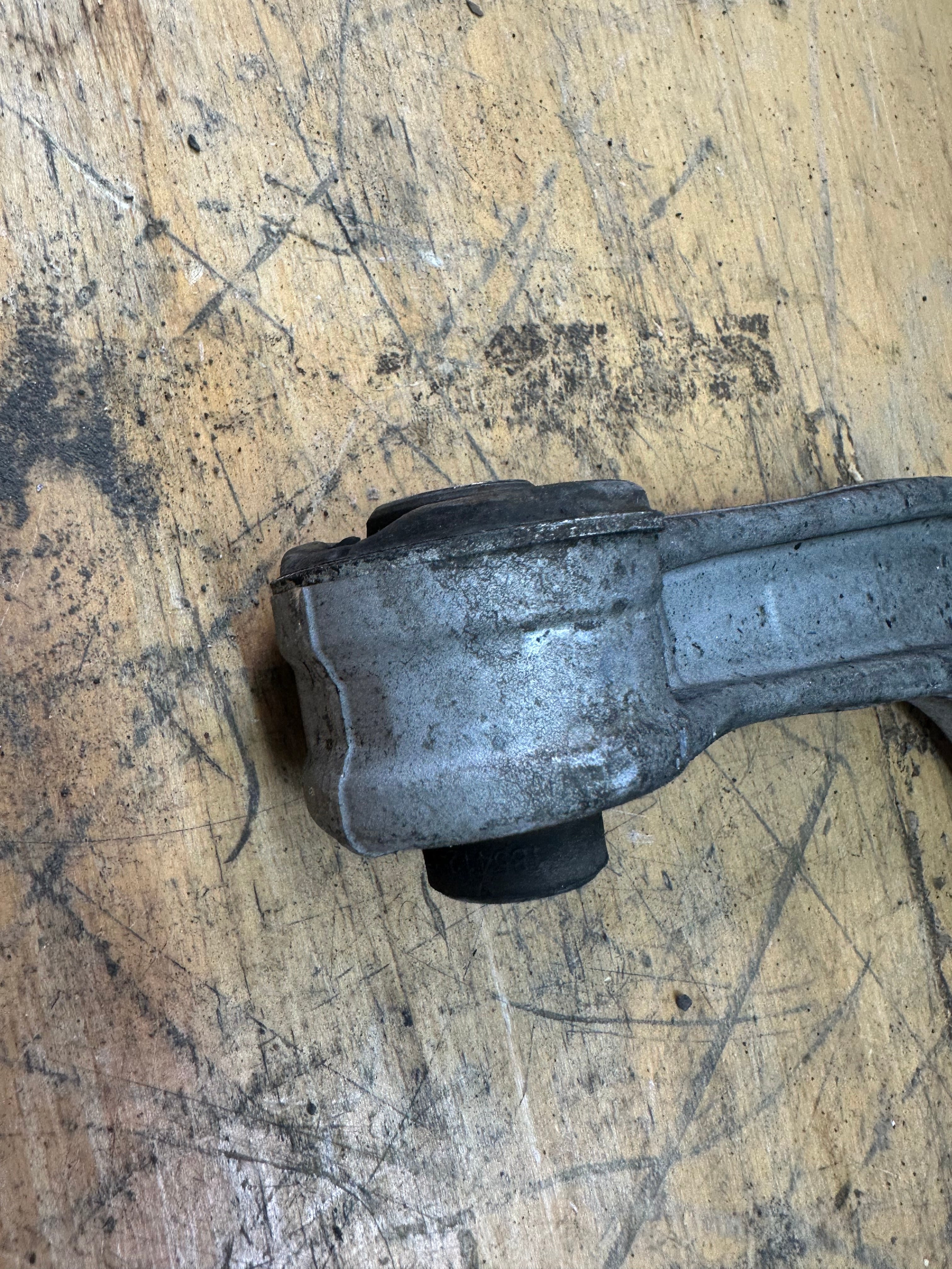 BMW X5 G05 2019 Front Left Passenger Upper Control Arm (6883115) (191480838)