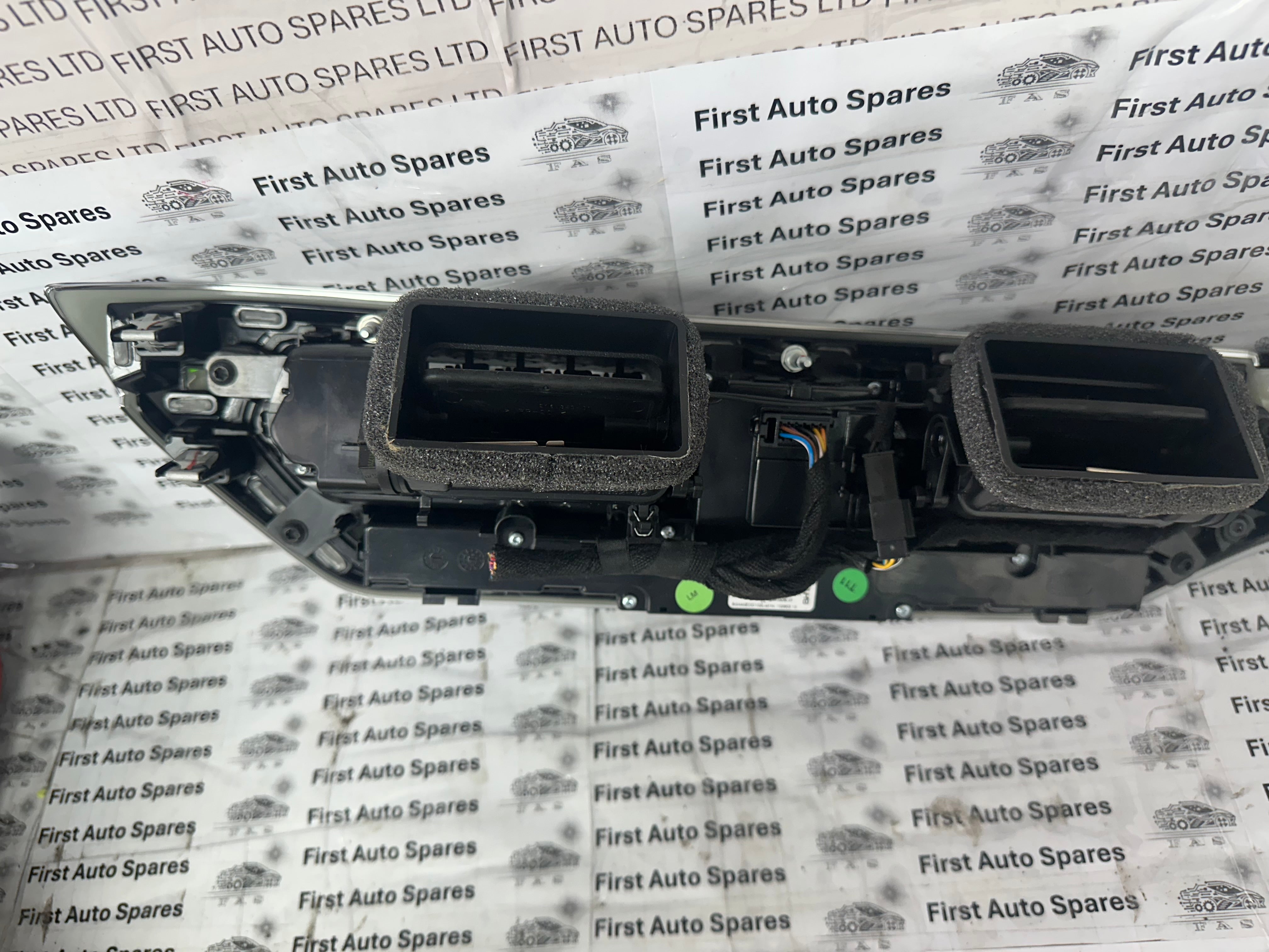 BMW 3 Series G21 Climate Control with Left Air Vent Grille (6848620, 4A0EDD1-02)