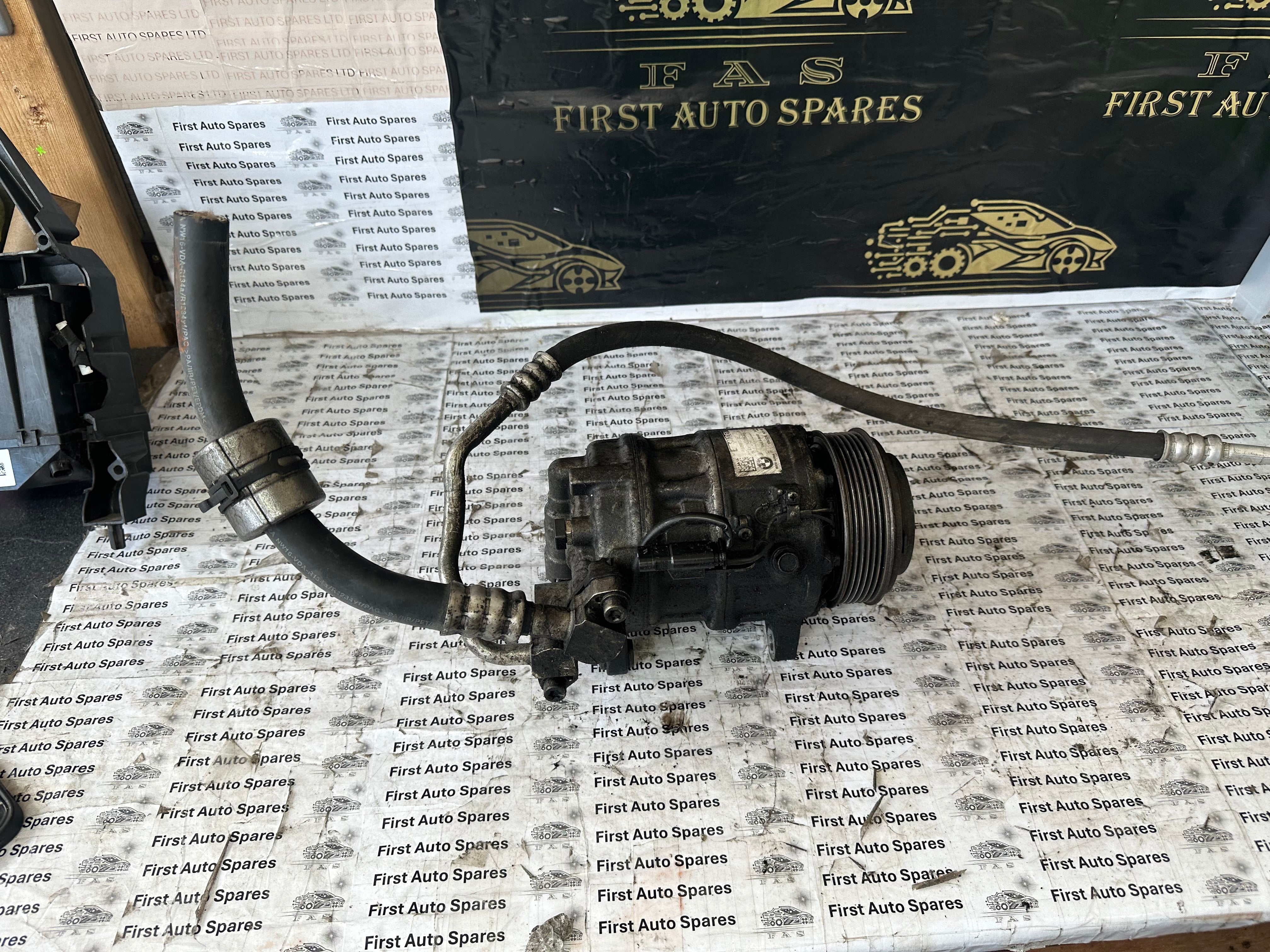 BMW 5 Series G30 G31 Compressor Air Conditioning Pump (7945863 / 12941310)