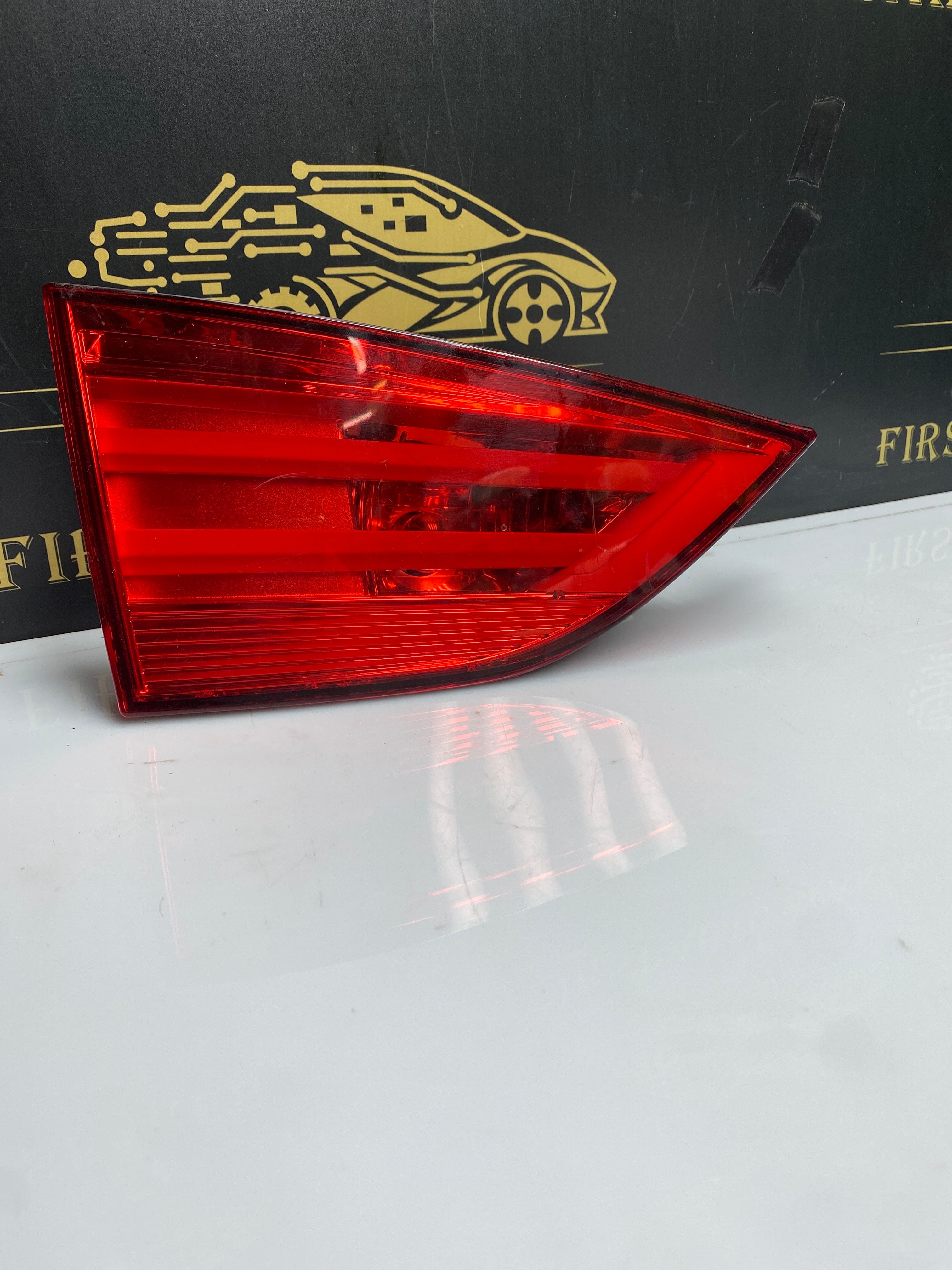 BMW X1 E84 Left Inner Rear Tail Light Lamp – 2009–2015 (2992479)