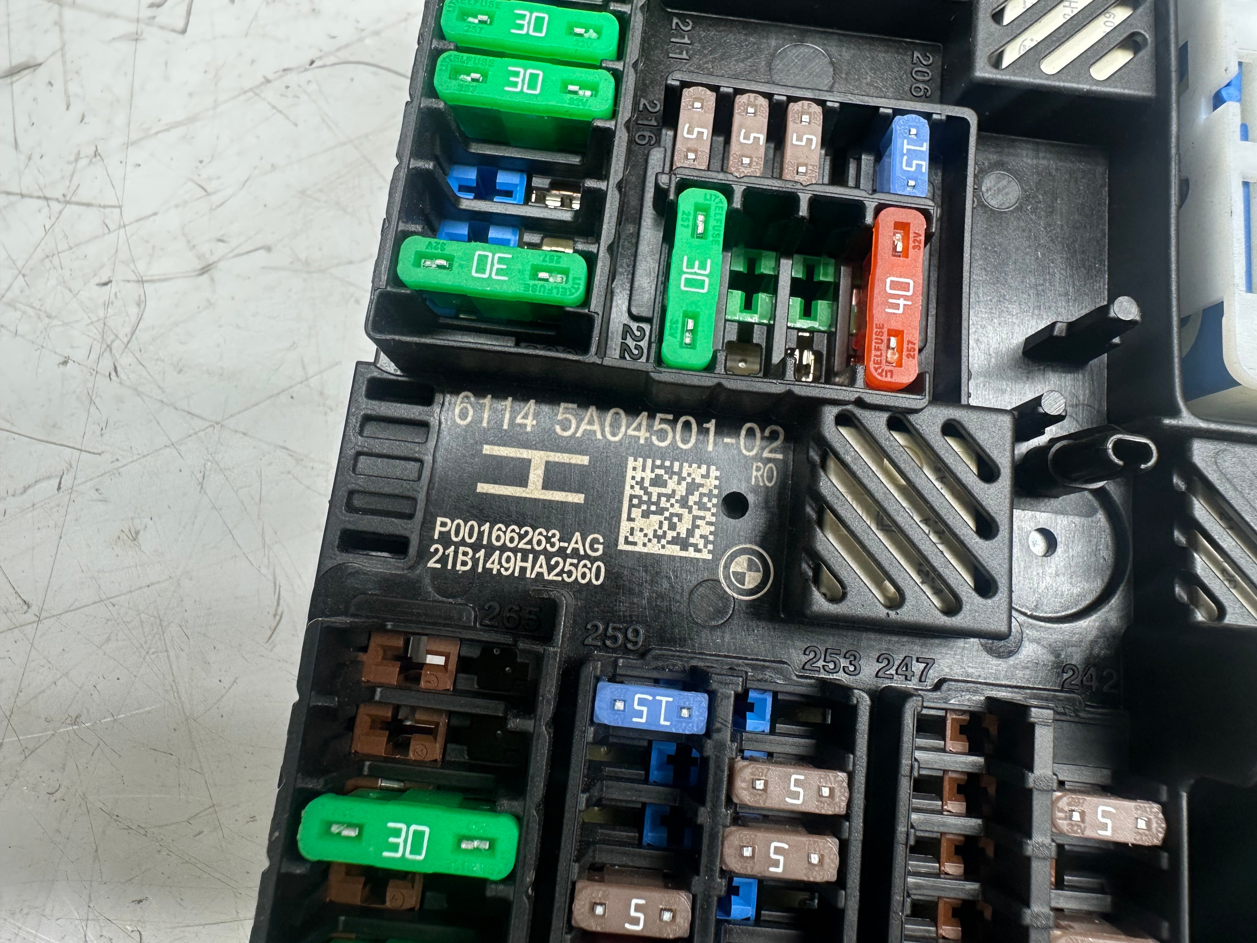 BMW 3 Series G20 2021 Fuse and Relay Box 2.0 Diesel (8795478)