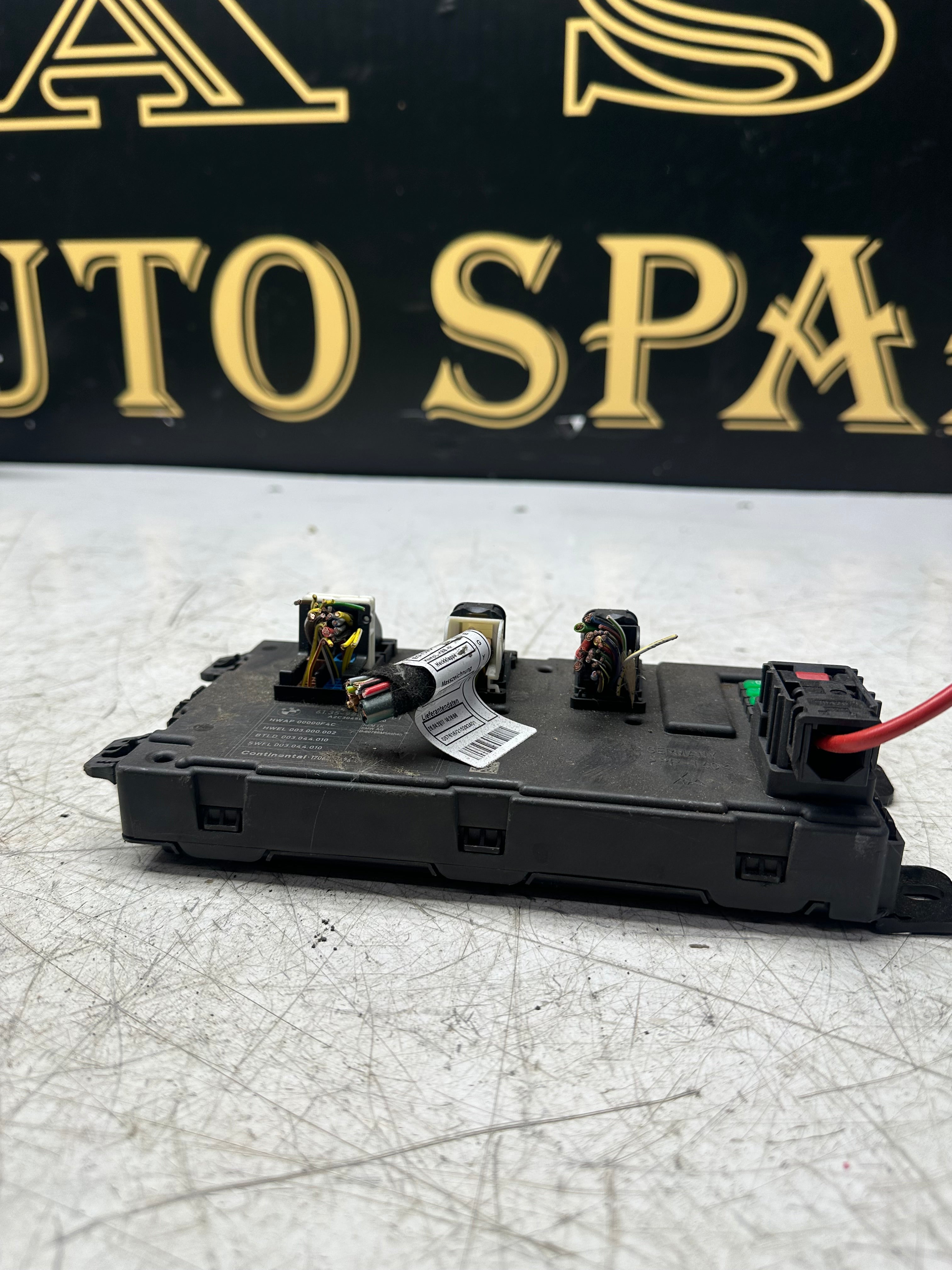 BMW 1 Series F20 / F21 Rear Comfort BCM Body Control Module 9866978-01