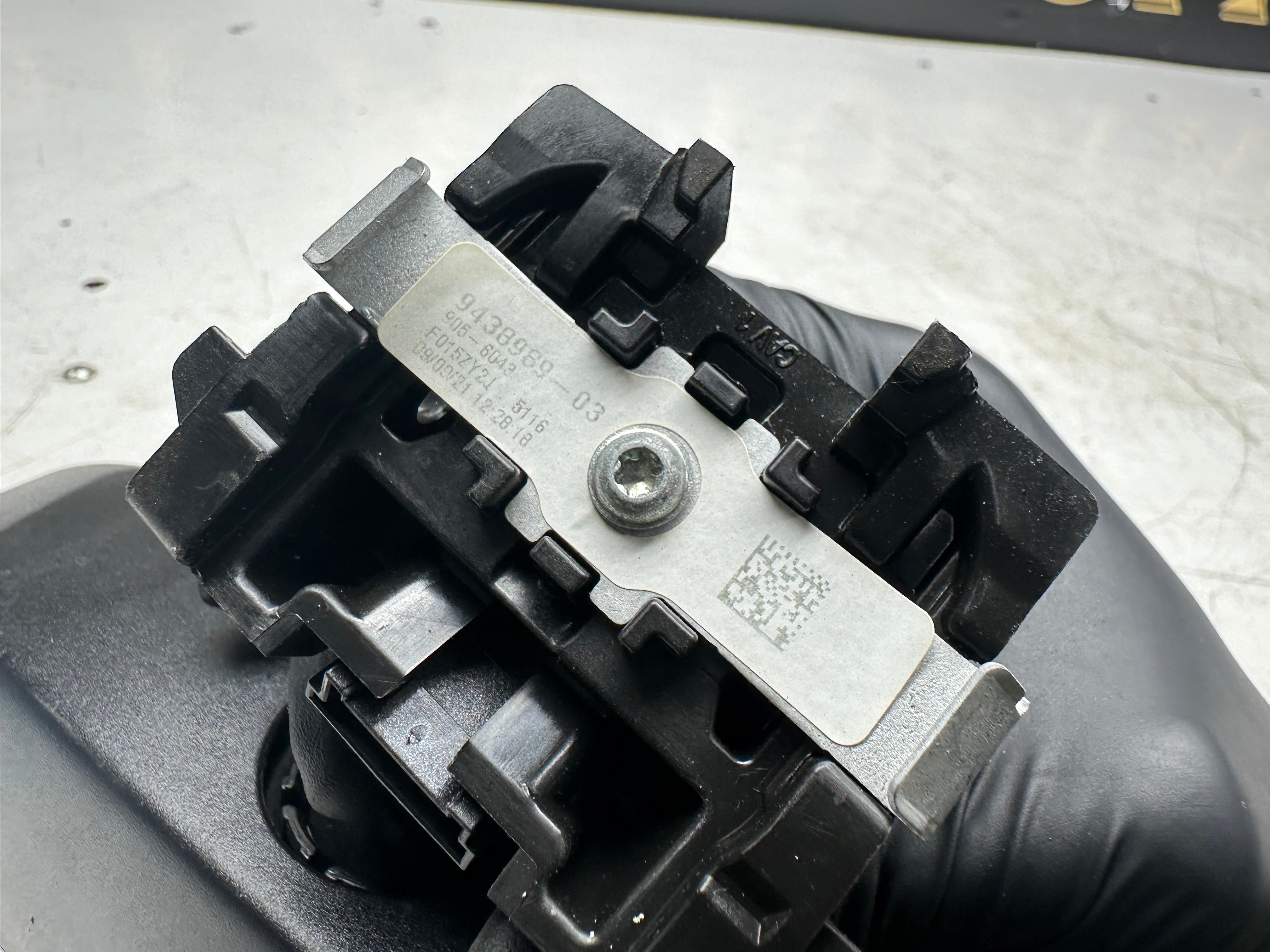 BMW X5 G05 2022 Front Windscreen Rear View Mirror (9438989)